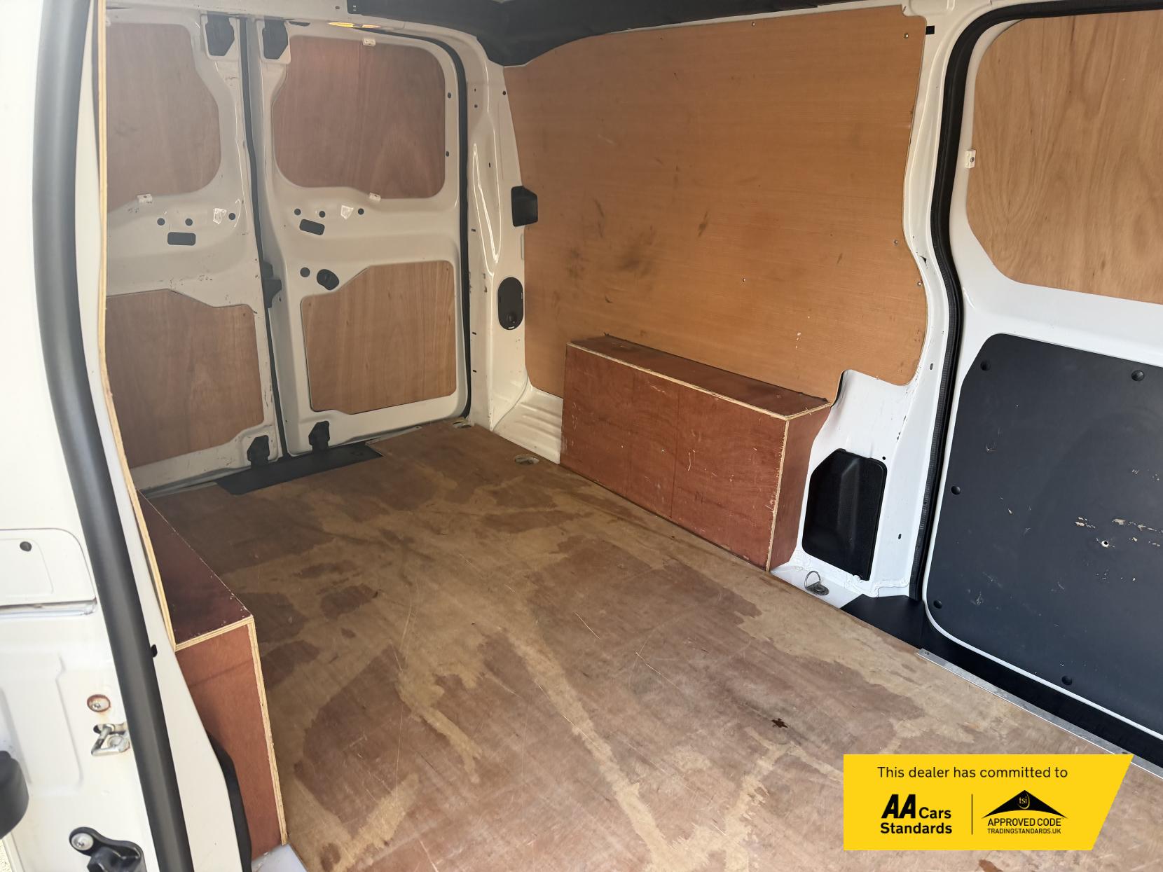 Vauxhall Vivaro 2.0 Turbo D 3100 Sportive Panel Van 5dr Diesel Auto L2 H1 Euro 6 (s/s) (120 ps)