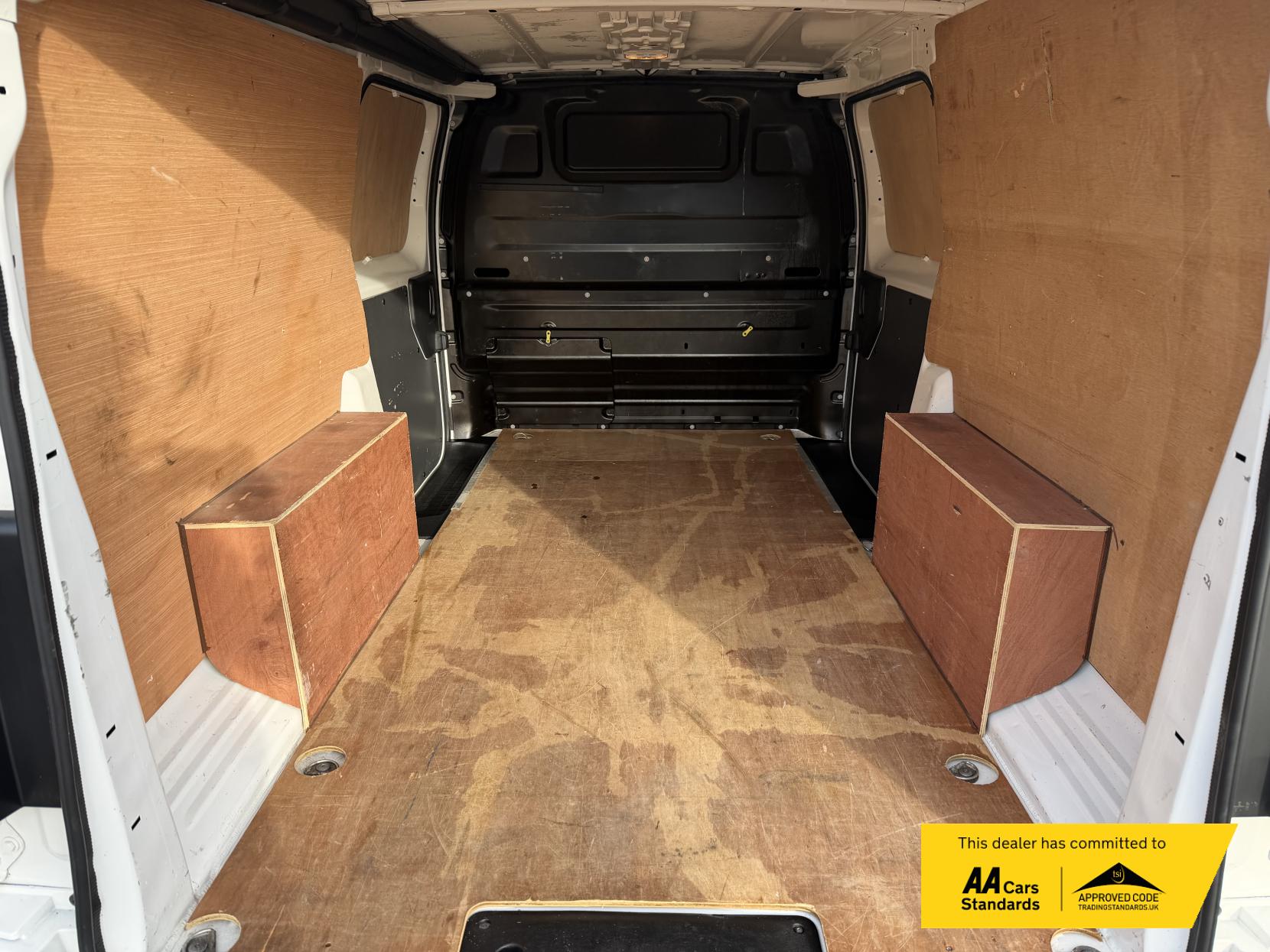 Vauxhall Vivaro 2.0 Turbo D 3100 Sportive Panel Van 5dr Diesel Auto L2 H1 Euro 6 (s/s) (120 ps)