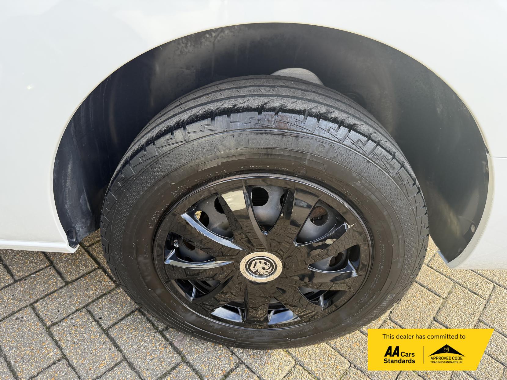 Vauxhall Vivaro 2.0 Turbo D 3100 Sportive Panel Van 5dr Diesel Auto L2 H1 Euro 6 (s/s) (120 ps)