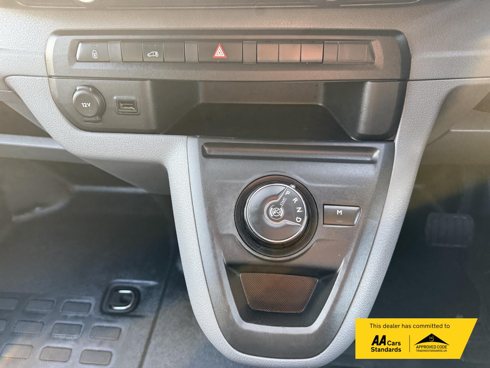 Vauxhall Vivaro 2.0 Turbo D 3100 Sportive Panel Van 5dr Diesel Auto L2 H1 Euro 6 (s/s) (120 ps)