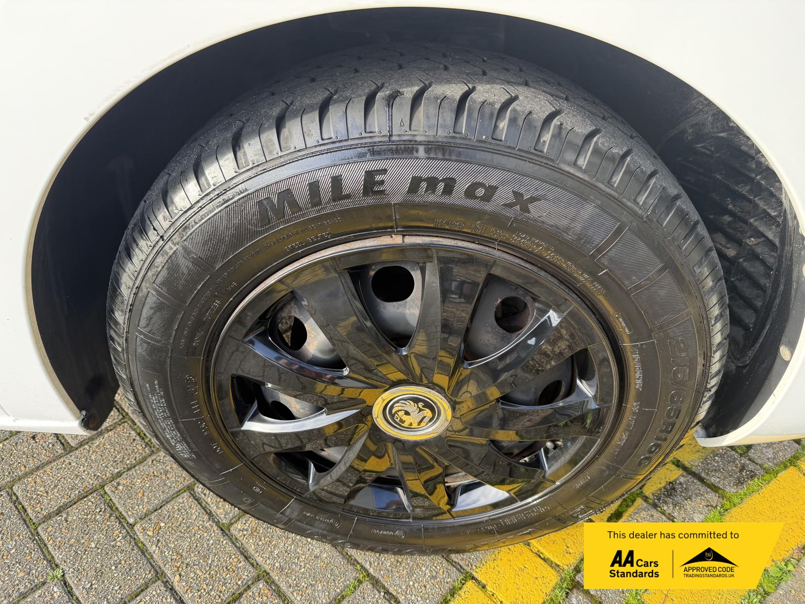 Vauxhall Vivaro 2.0 Turbo D 3100 Sportive Panel Van 5dr Diesel Auto L2 H1 Euro 6 (s/s) (120 ps)