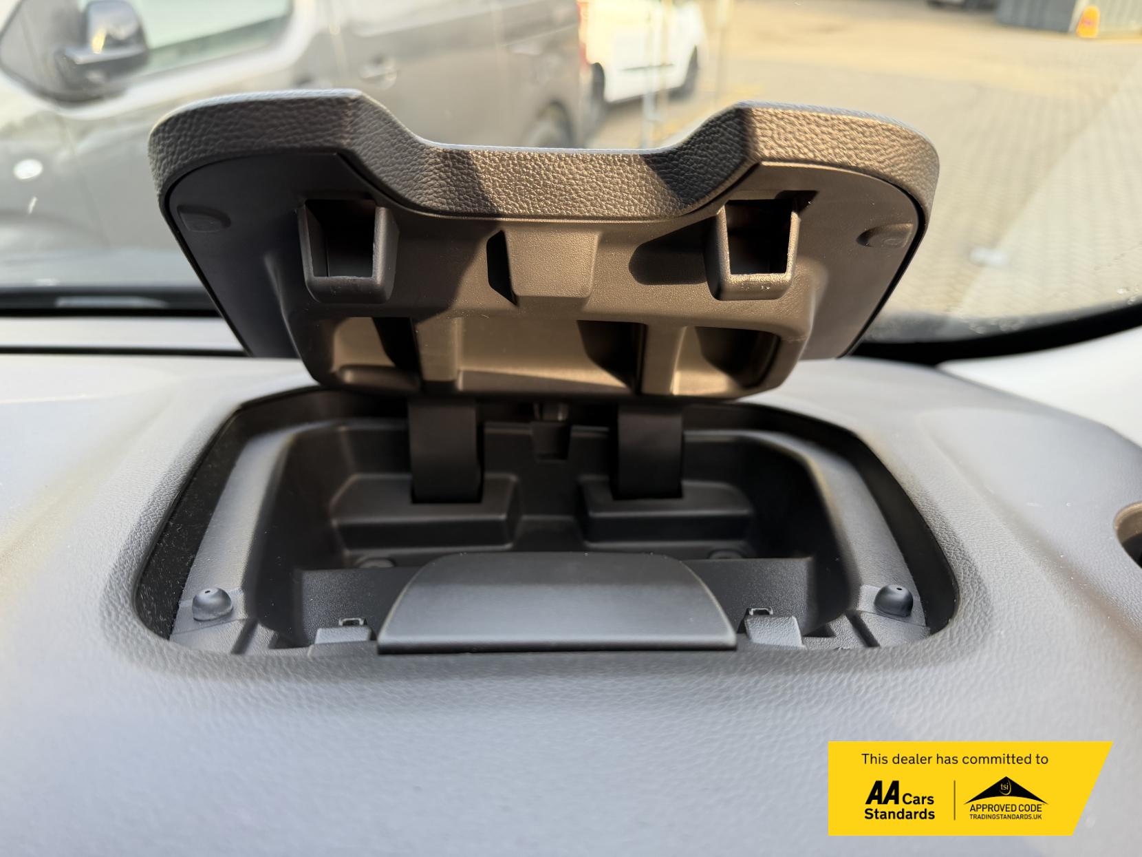 Renault Trafic 2.0 dCi Blue SL28 Sport Panel Van 5dr Diesel Manual L1 H1 Euro 6 (s/s) (130 ps)