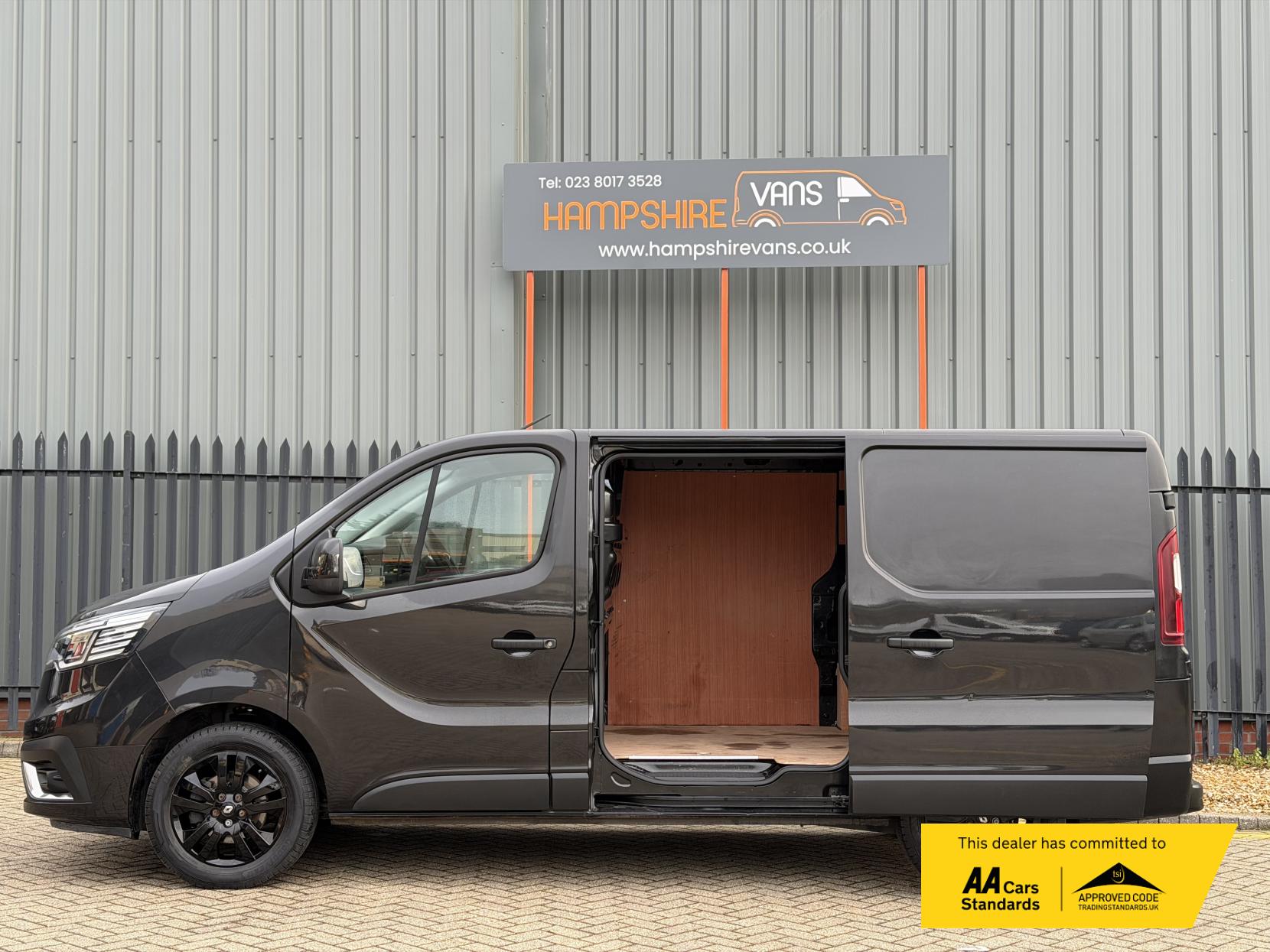 Renault Trafic 2.0 dCi Blue SL28 Sport Panel Van 5dr Diesel Manual L1 H1 Euro 6 (s/s) (130 ps)