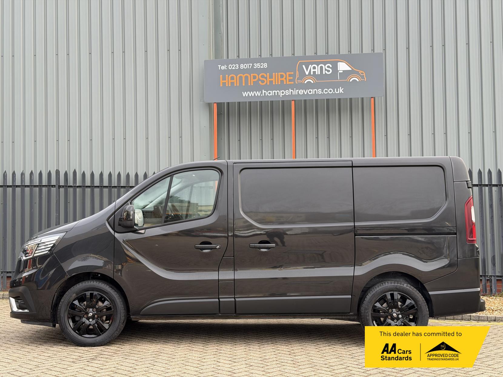 Renault Trafic 2.0 dCi Blue SL28 Sport Panel Van 5dr Diesel Manual L1 H1 Euro 6 (s/s) (130 ps)