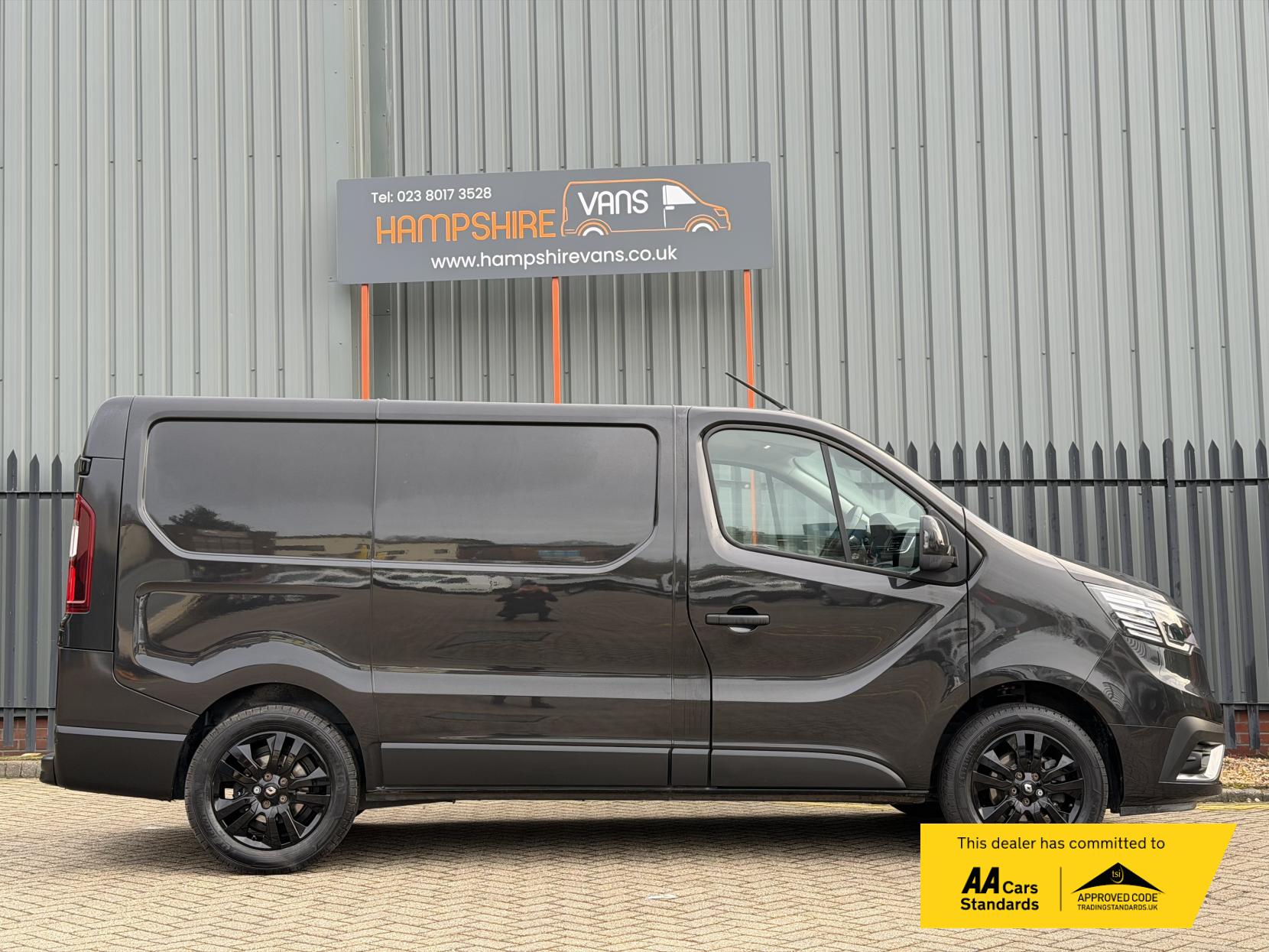 Renault Trafic 2.0 dCi Blue SL28 Sport Panel Van 5dr Diesel Manual L1 H1 Euro 6 (s/s) (130 ps)