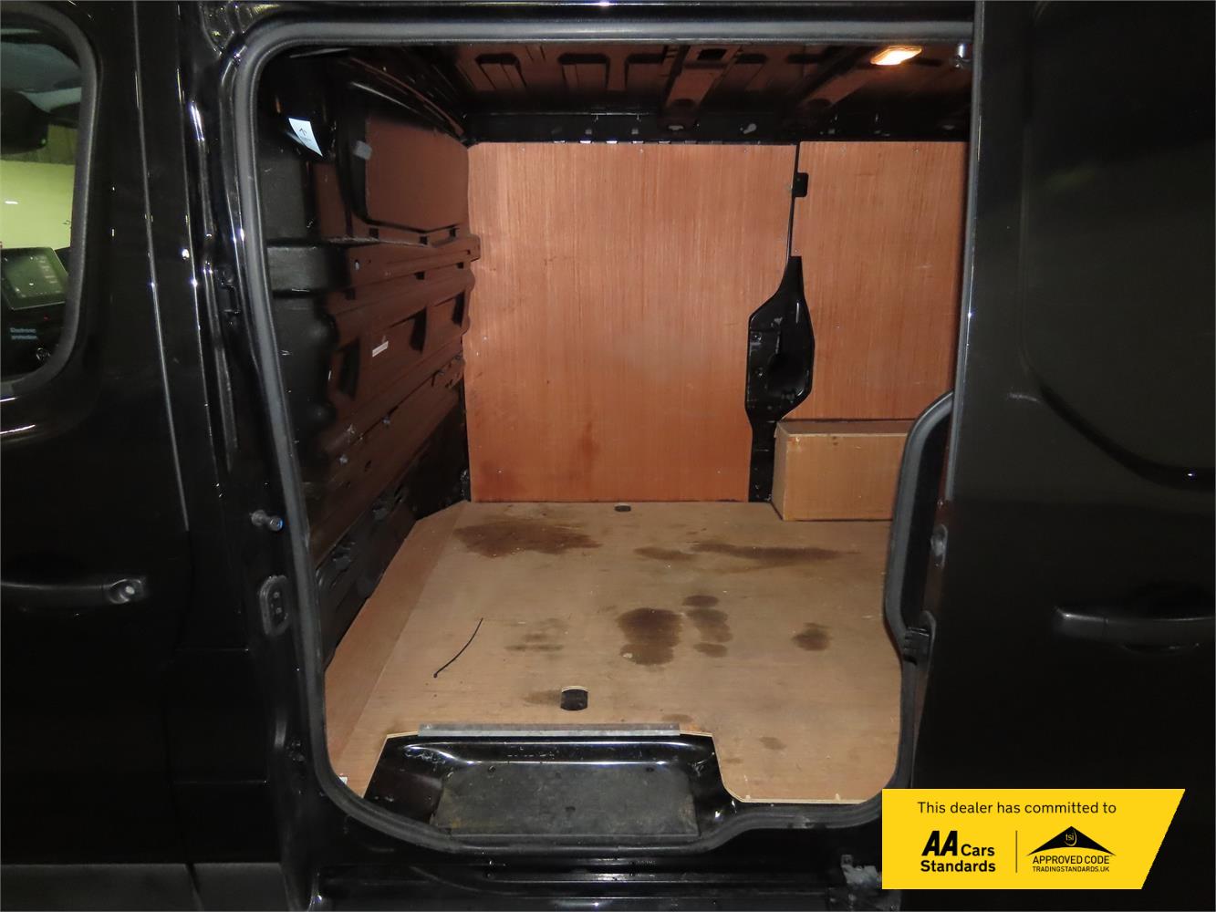 Renault Trafic 2.0 dCi Blue SL28 Sport Panel Van 5dr Diesel Manual L1 H1 Euro 6 (s/s) (130 ps)