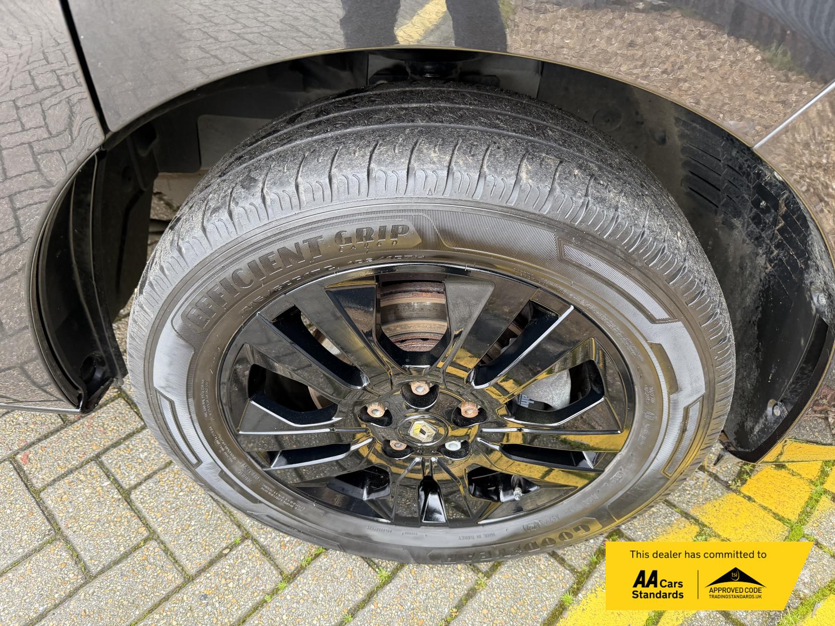 Renault Trafic 2.0 dCi Blue SL28 Sport Panel Van 5dr Diesel Manual L1 H1 Euro 6 (s/s) (130 ps)