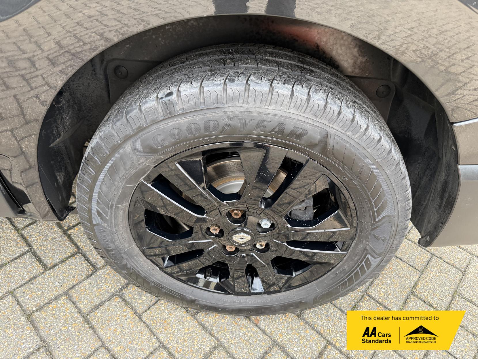 Renault Trafic 2.0 dCi Blue SL28 Sport Panel Van 5dr Diesel Manual L1 H1 Euro 6 (s/s) (130 ps)