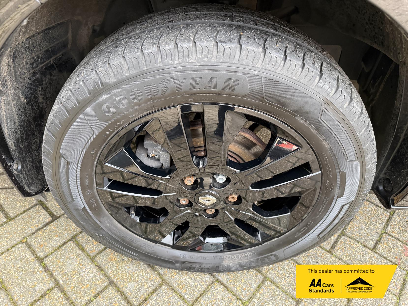 Renault Trafic 2.0 dCi Blue SL28 Sport Panel Van 5dr Diesel Manual L1 H1 Euro 6 (s/s) (130 ps)