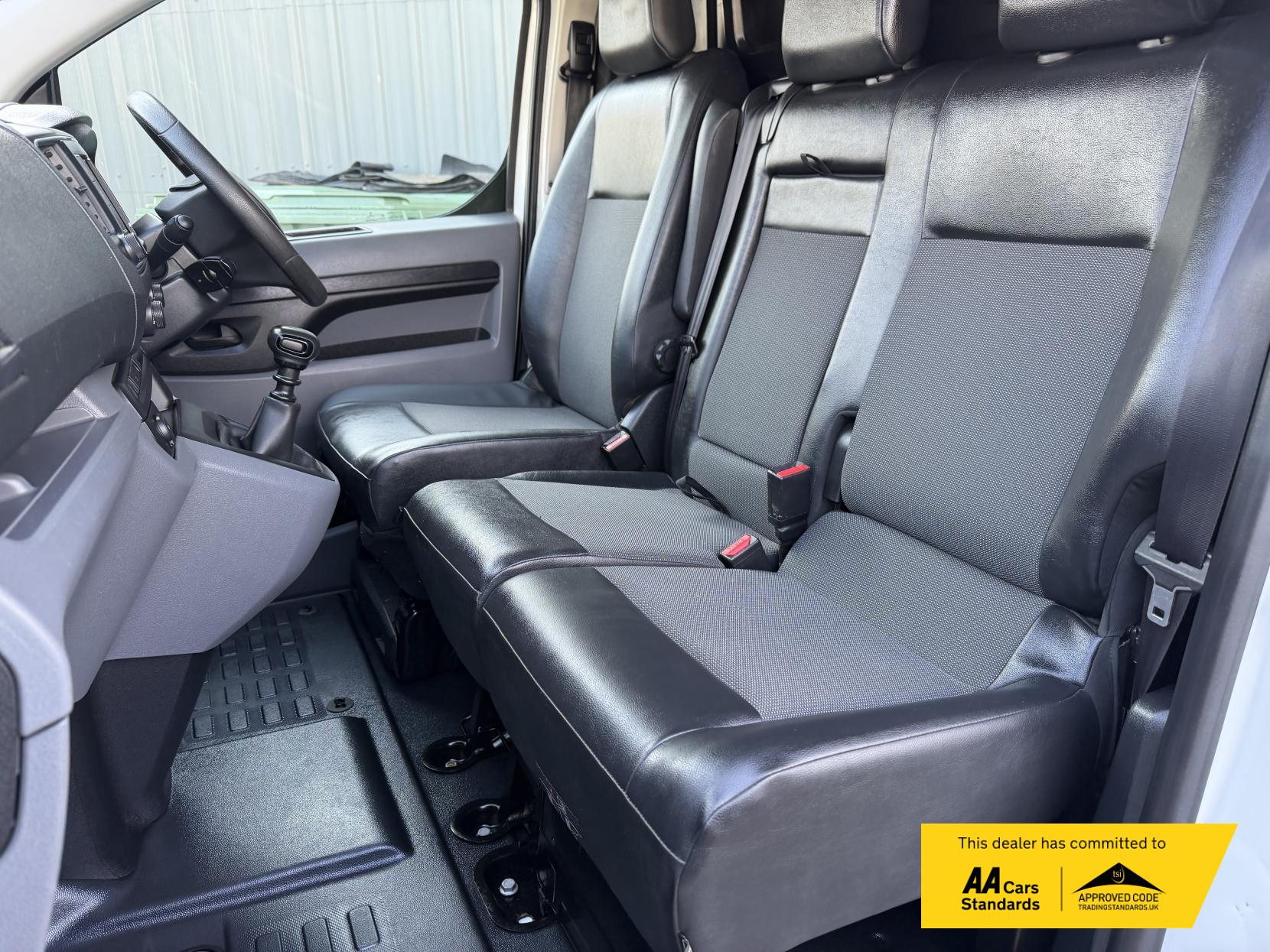 Citroen Dispatch 2.0 BlueHDi 1400 Enterprise M Panel Van 6dr Diesel Manual FWD 2 Euro 6 (s/s) (120 ps)