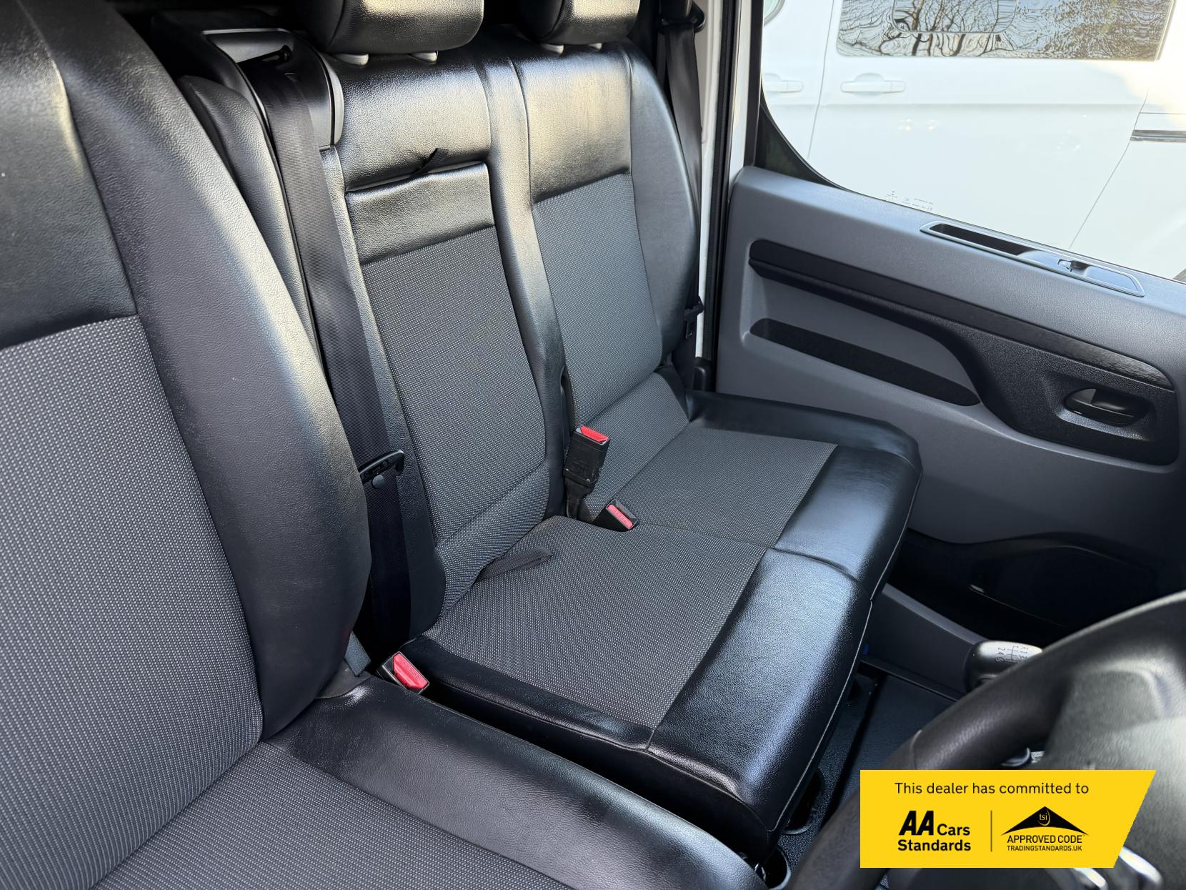 Citroen Dispatch 2.0 BlueHDi 1400 Enterprise M Panel Van 6dr Diesel Manual FWD 2 Euro 6 (s/s) (120 ps)