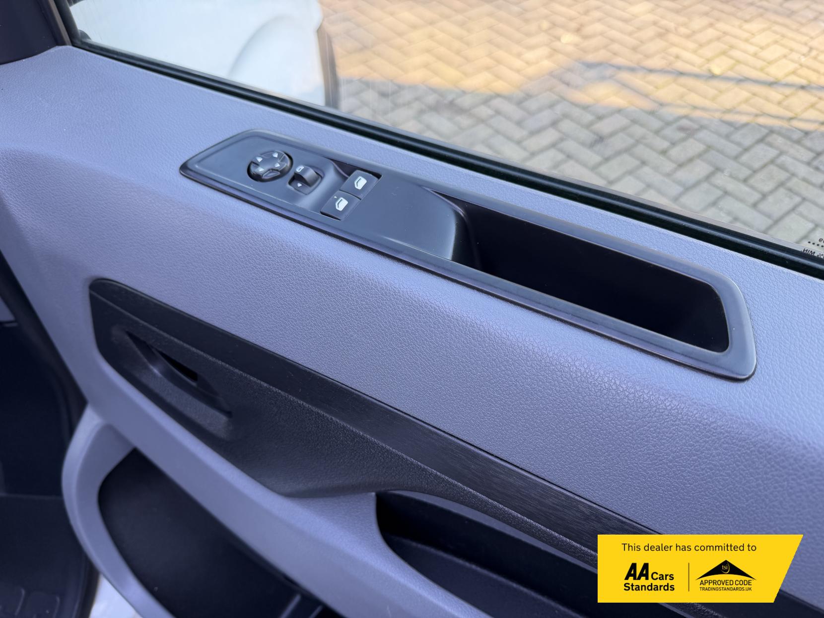 Citroen Dispatch 2.0 BlueHDi 1400 Enterprise M Panel Van 6dr Diesel Manual FWD 2 Euro 6 (s/s) (120 ps)