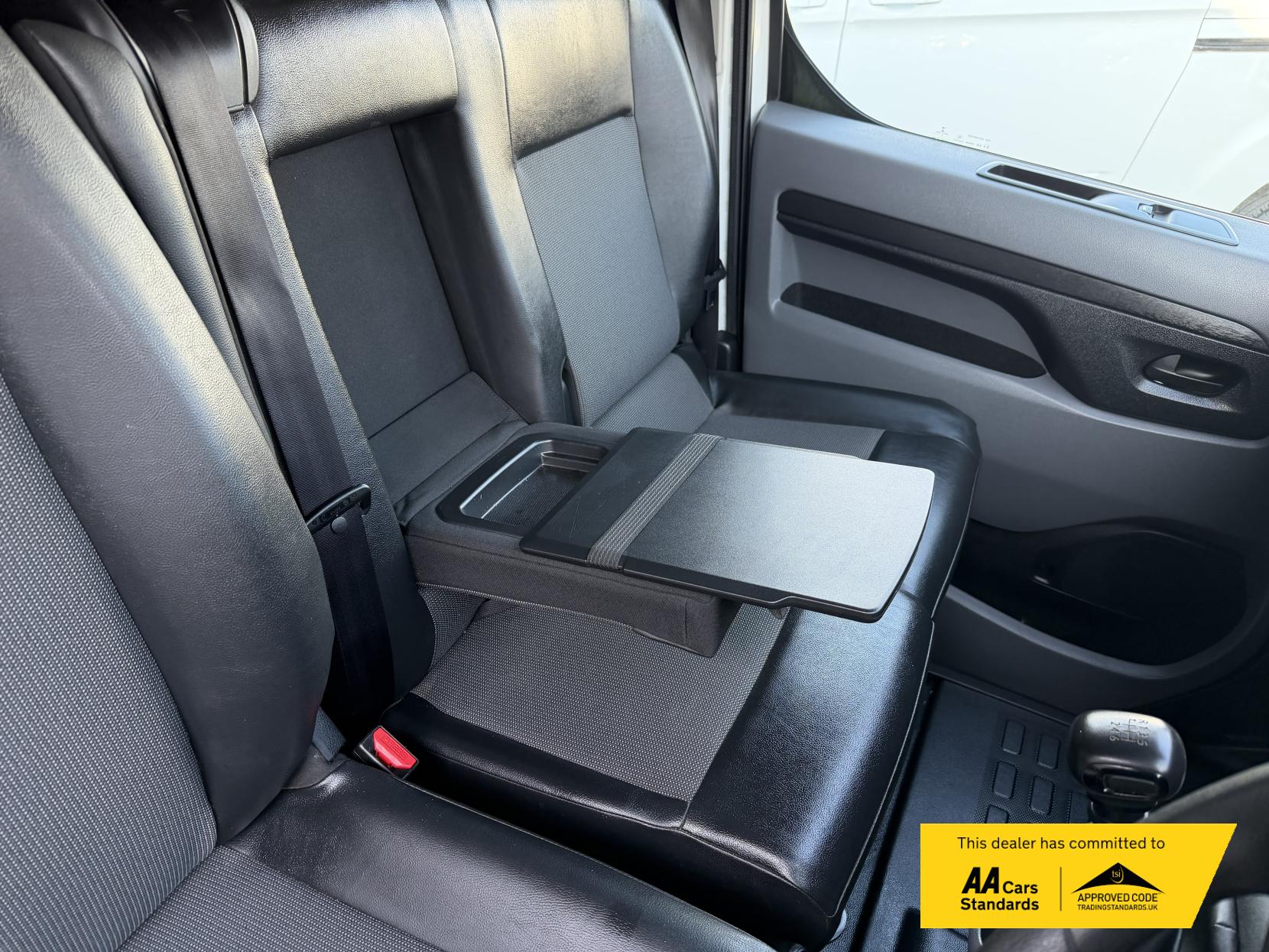 Citroen Dispatch 2.0 BlueHDi 1400 Enterprise M Panel Van 6dr Diesel Manual FWD 2 Euro 6 (s/s) (120 ps)