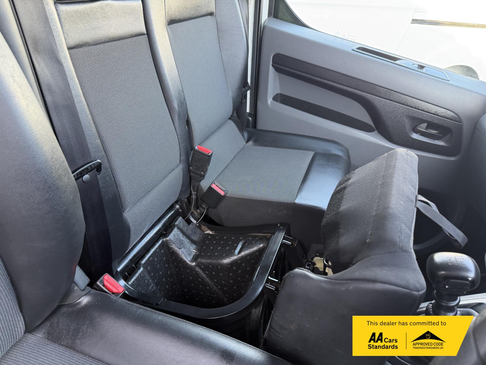 Citroen Dispatch 2.0 BlueHDi 1400 Enterprise M Panel Van 6dr Diesel Manual FWD 2 Euro 6 (s/s) (120 ps)