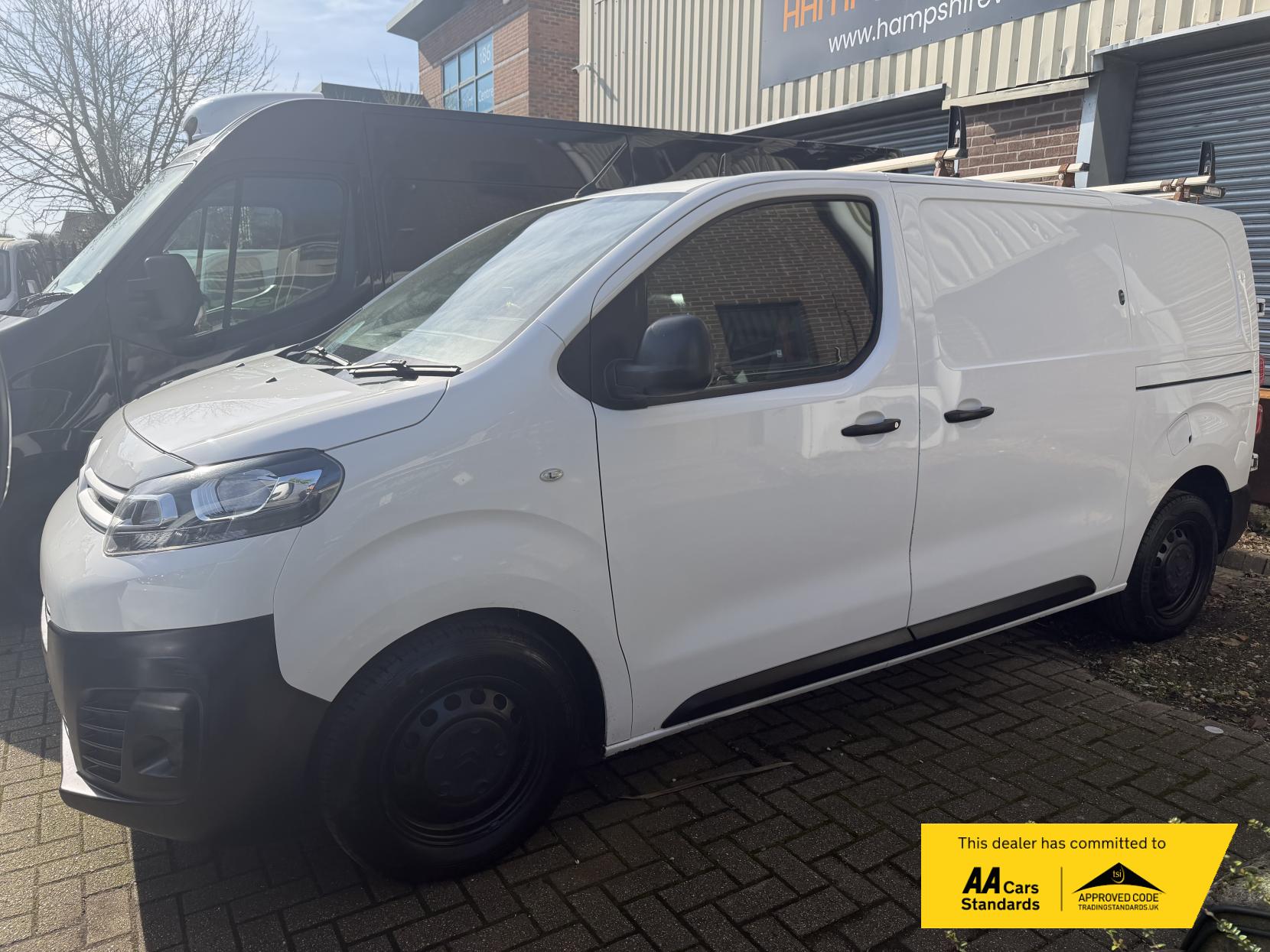 Citroen Dispatch 2.0 BlueHDi 1400 Enterprise M Panel Van 6dr Diesel Manual FWD 2 Euro 6 (s/s) (120 ps)