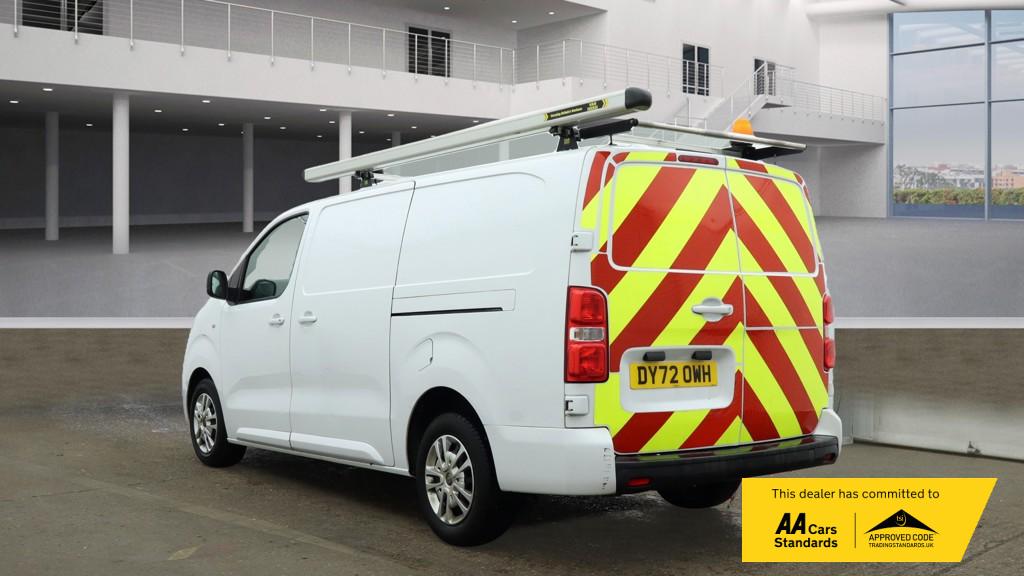Vauxhall Vivaro 1.5 Turbo D 2900 Sportive Panel Van 6dr Diesel Manual L2 H1 Euro 6 (s/s) (100 ps)