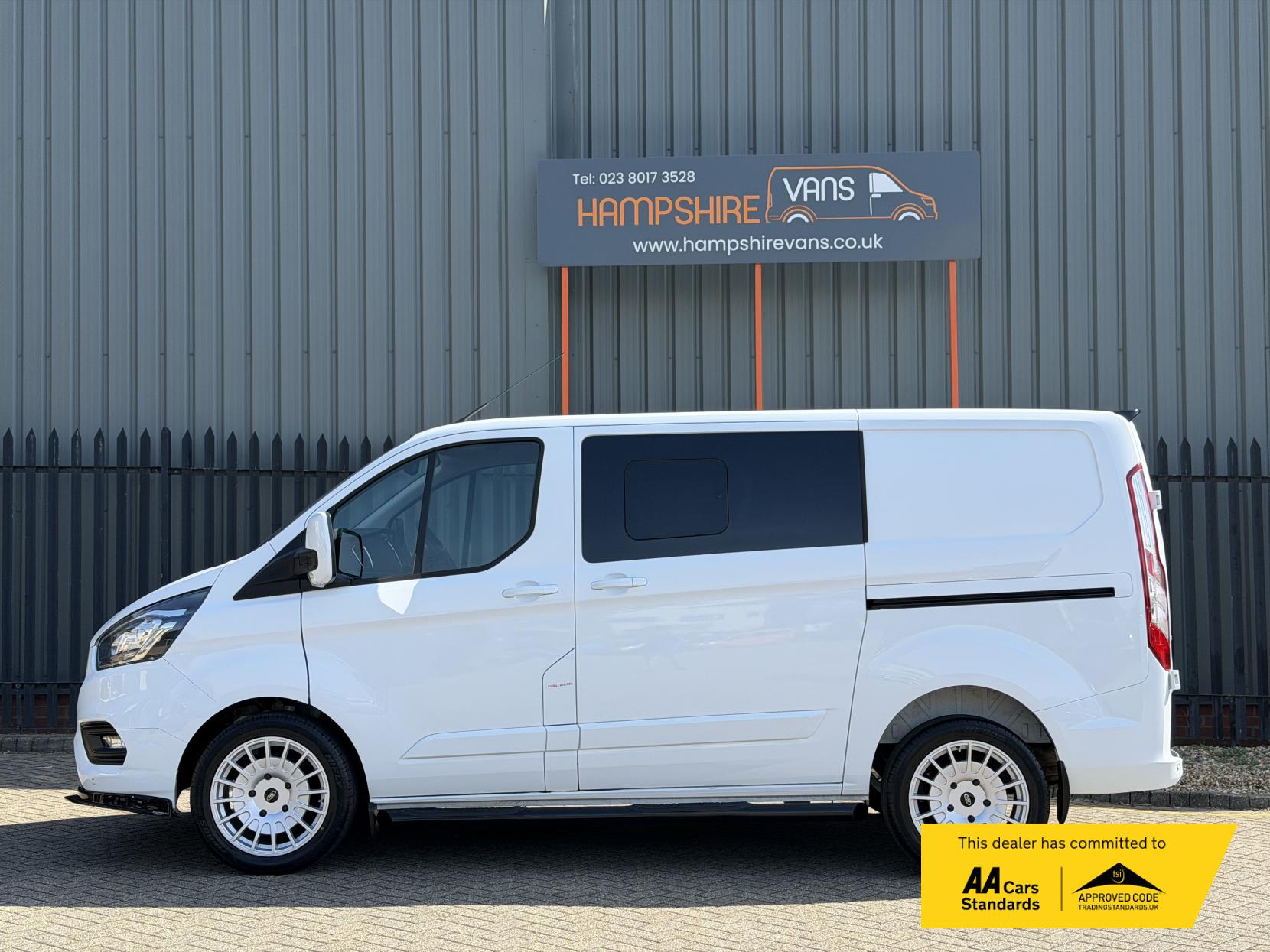 2023 Ford Transit Custom 2.0 300 EcoBlue Limited Crew Van Double Cab 5dr Diesel Manual L1 H1 Euro 6 (s/s) (130 ps) - Thumbnail 7