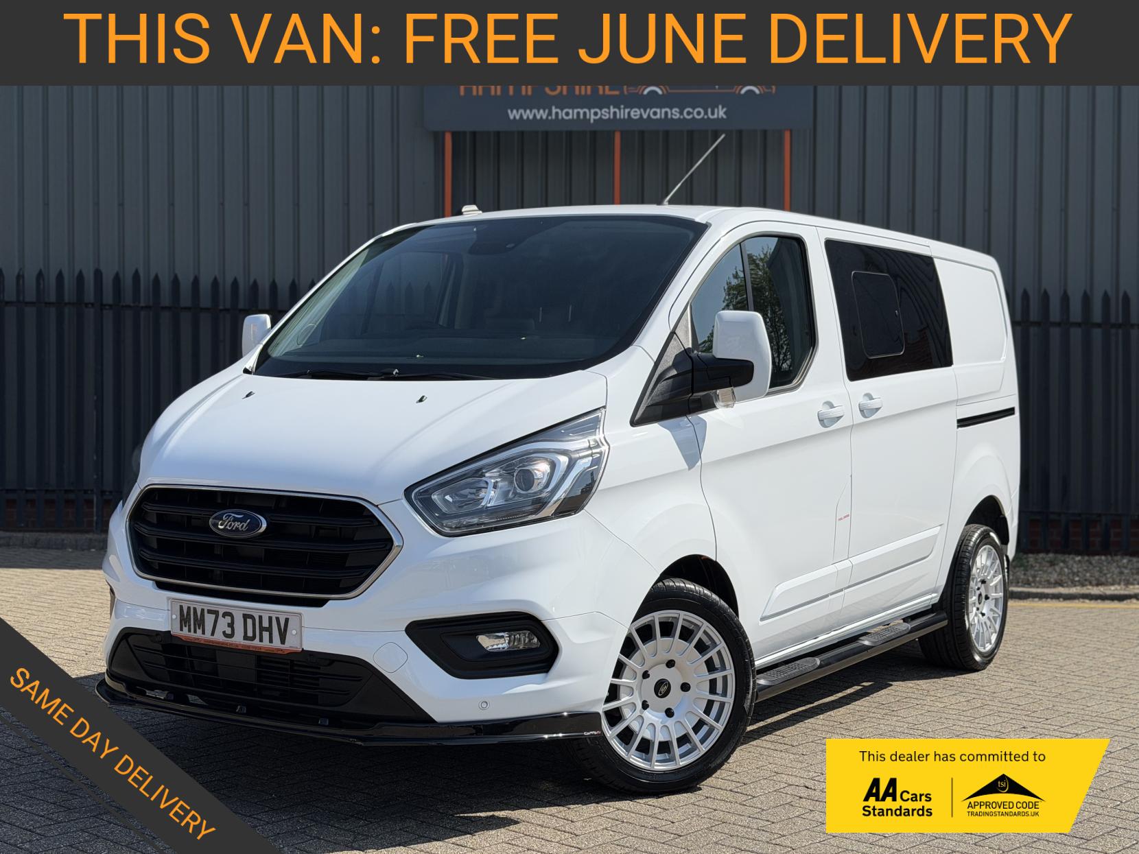 2023 Ford Transit Custom 2.0 300 EcoBlue Limited Crew Van Double Cab 5dr Diesel Manual L1 H1 Euro 6 (s/s) (130 ps) - Thumbnail 2