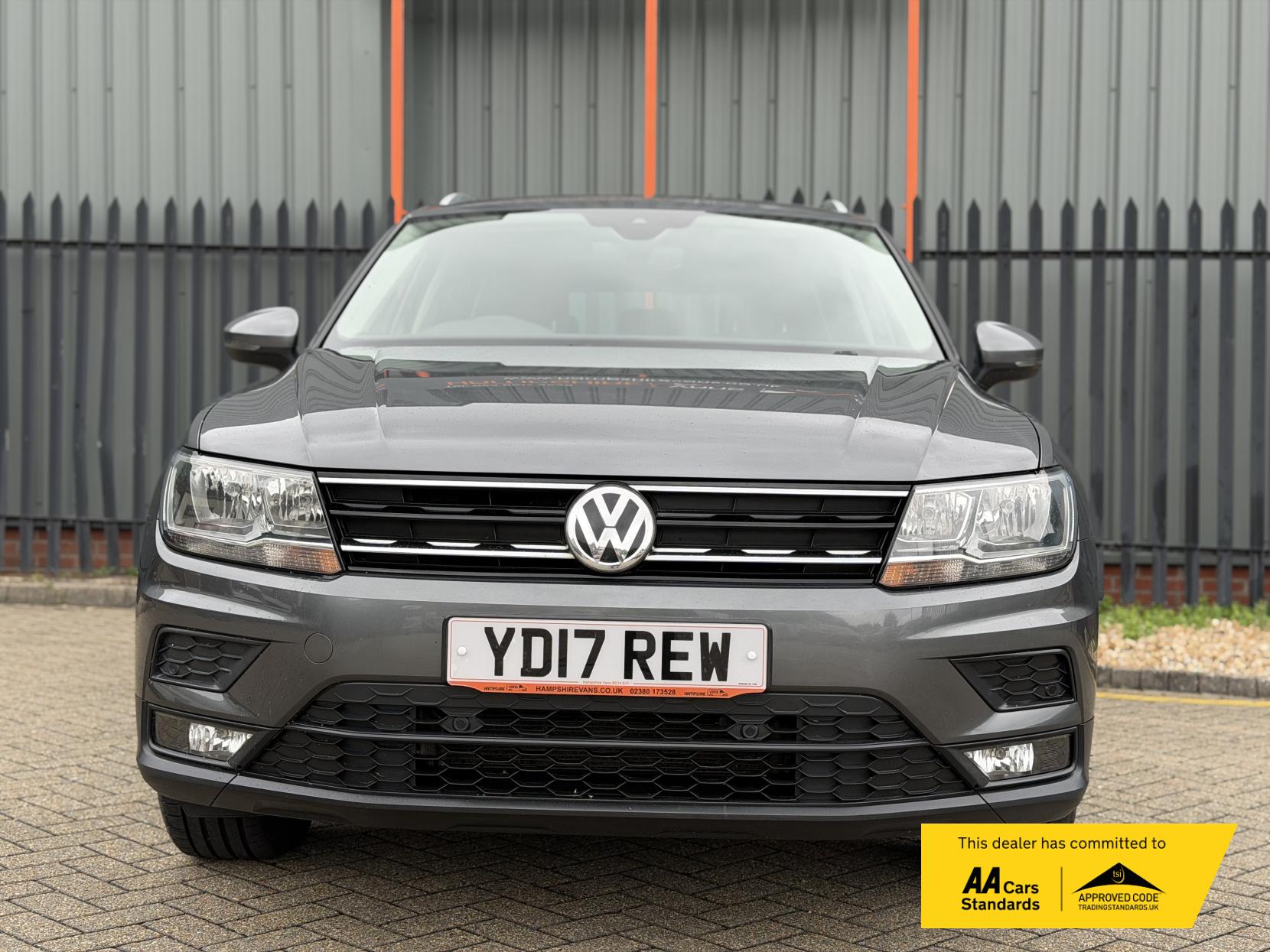 2017 Volkswagen Tiguan 2.0 TDI SE Navigation SUV 5dr Diesel Manual Euro 6 (s/s) (150 ps) - Thumbnail 16