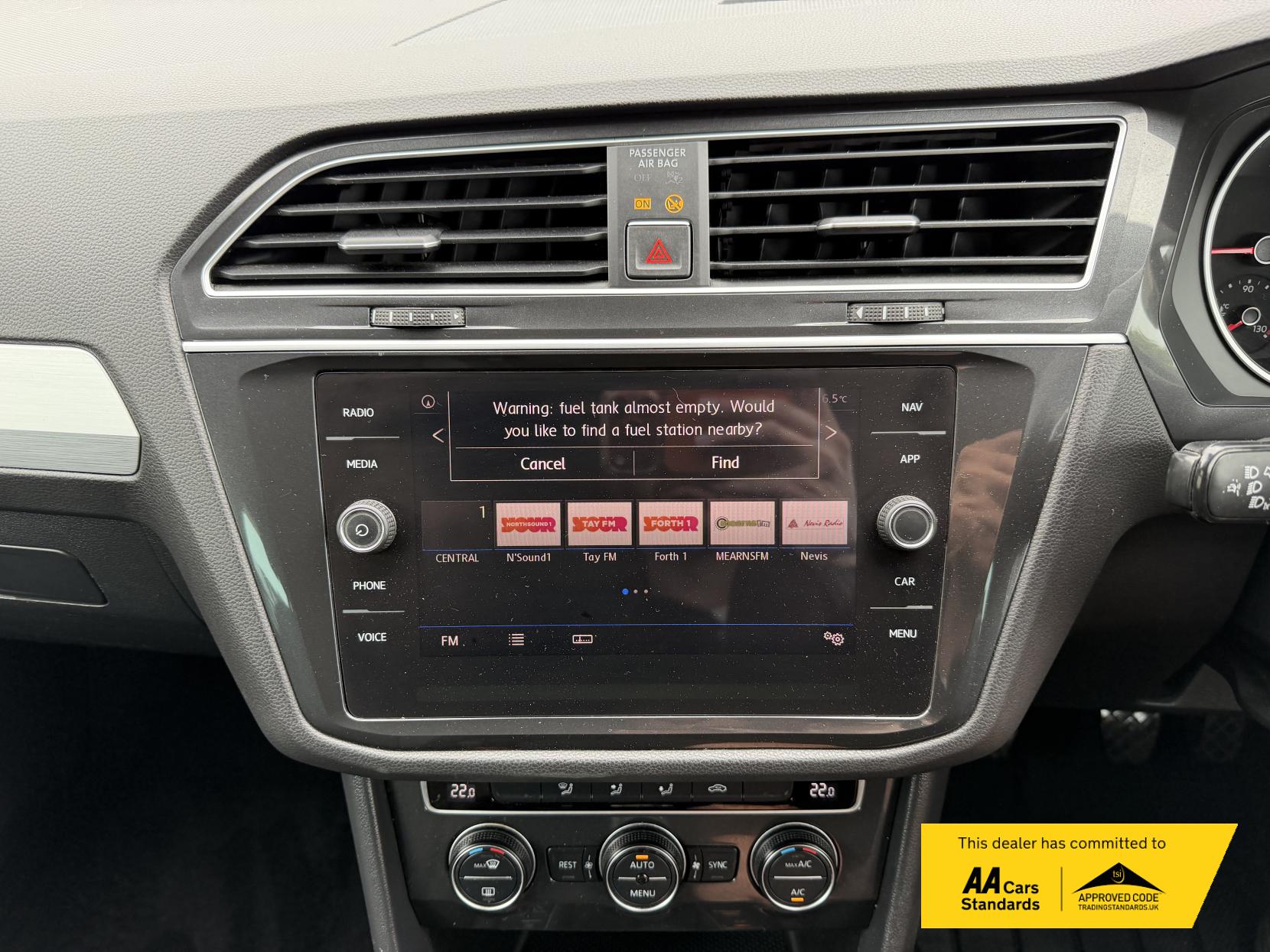 2017 Volkswagen Tiguan 2.0 TDI SE Navigation SUV 5dr Diesel Manual Euro 6 (s/s) (150 ps) - Thumbnail 36