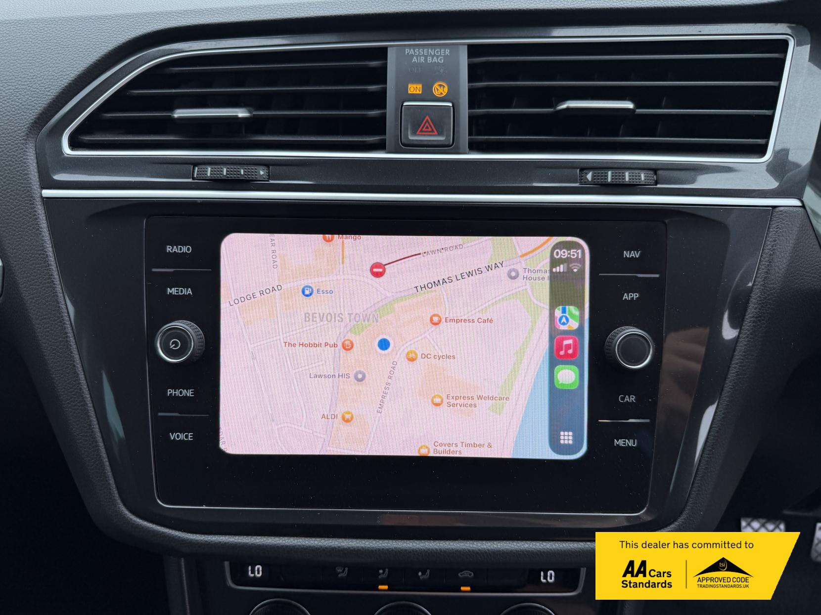 2017 Volkswagen Tiguan 2.0 TDI SE Navigation SUV 5dr Diesel Manual Euro 6 (s/s) (150 ps) - Thumbnail 8