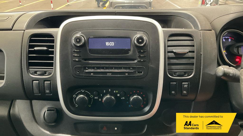 Vauxhall Vivaro 1.6 CDTi 2900 BiTurbo ecoFLEX Sportive Panel Van 5dr Diesel Manual L2 H1 Euro 5 (s/s) (120 ps)