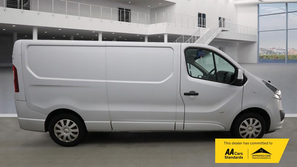 Vauxhall Vivaro 1.6 CDTi 2900 BiTurbo ecoFLEX Sportive Panel Van 5dr Diesel Manual L2 H1 Euro 5 (s/s) (120 ps)