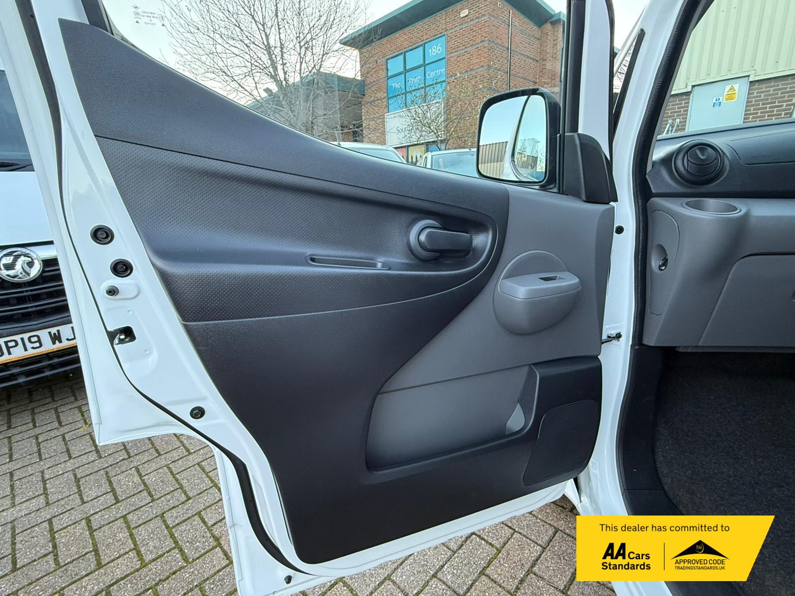 Nissan e-NV200 40kWh Acenta Panel Van 5dr Electric Auto SWB (Quick Charge) (109 ps)