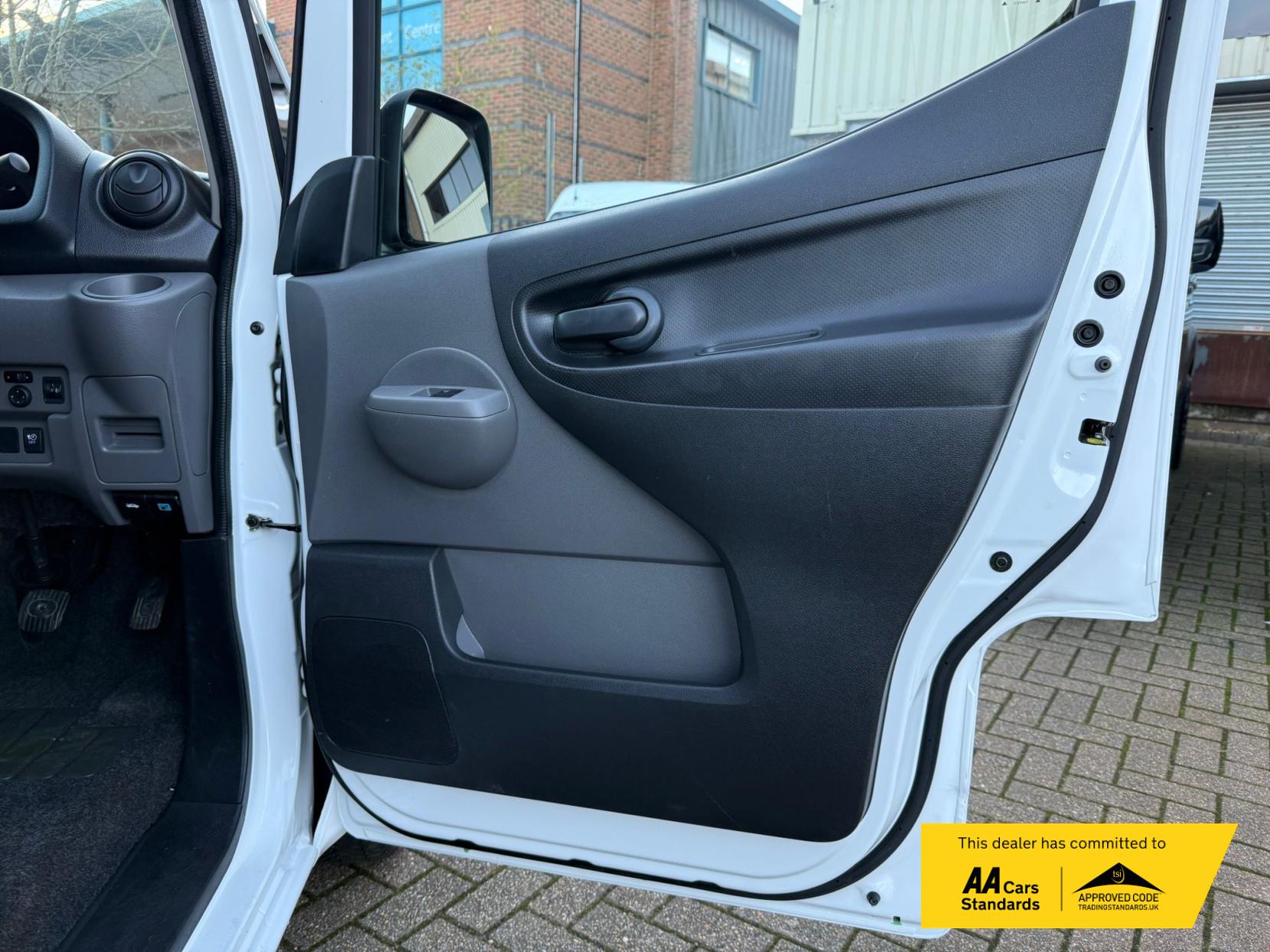 Nissan e-NV200 40kWh Acenta Panel Van 5dr Electric Auto SWB (Quick Charge) (109 ps)