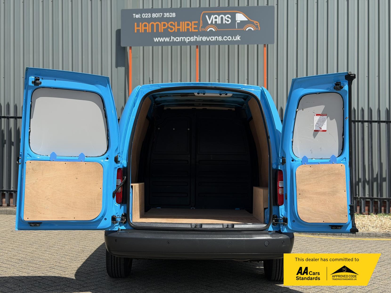 2015 Volkswagen Caddy 1.6 TDI C20 Startline Panel Van 4dr Diesel Manual L1 H1 (149 g/km, 101 bhp) - Thumbnail 14