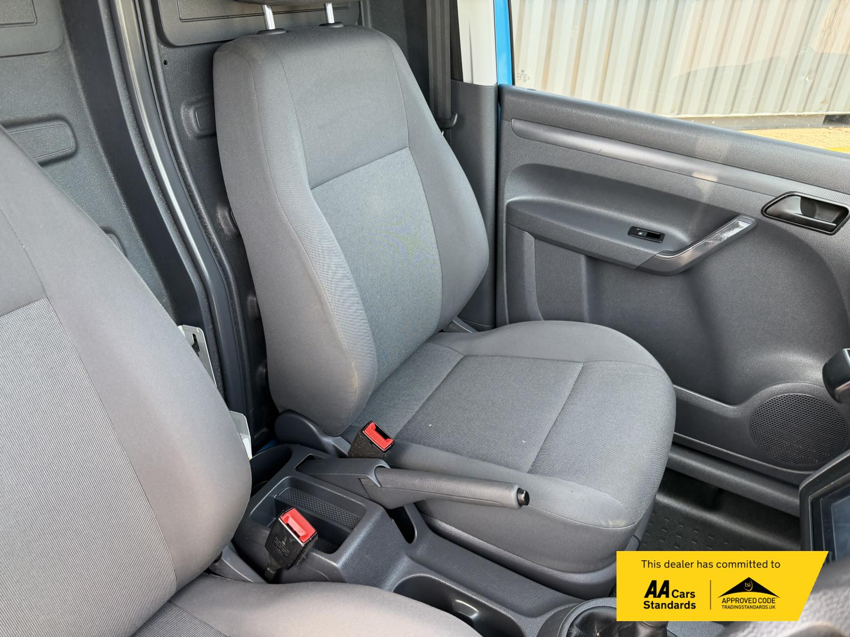 2015 Volkswagen Caddy 1.6 TDI C20 Startline Panel Van 4dr Diesel Manual L1 H1 (149 g/km, 101 bhp) - Thumbnail 11