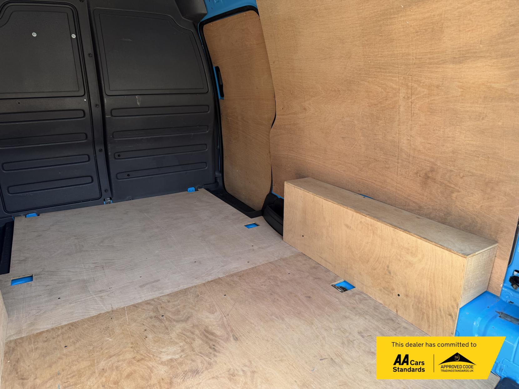 2015 Volkswagen Caddy 1.6 TDI C20 Startline Panel Van 4dr Diesel Manual L1 H1 (149 g/km, 101 bhp) - Thumbnail 18