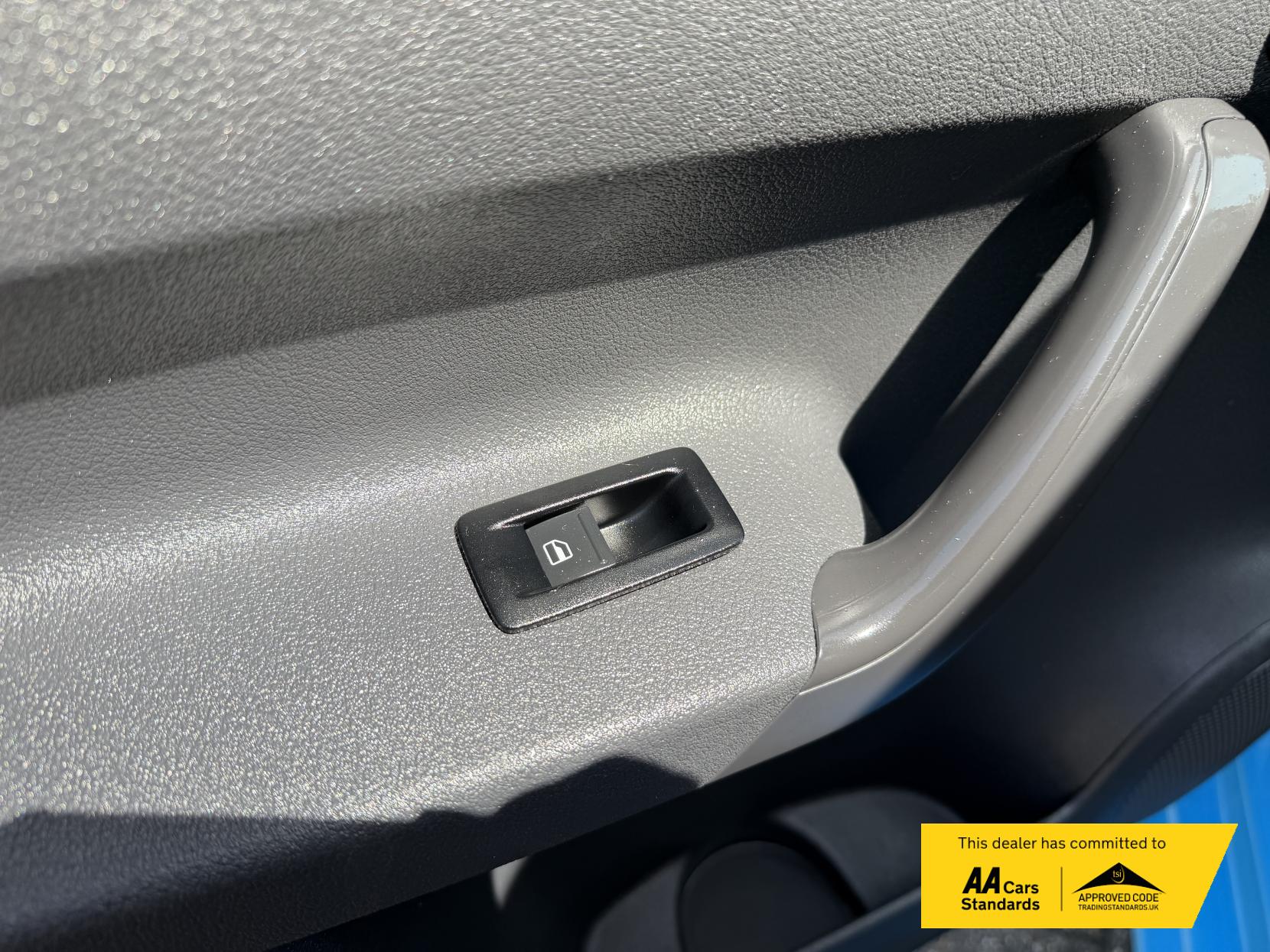 2015 Volkswagen Caddy 1.6 TDI C20 Startline Panel Van 4dr Diesel Manual L1 H1 (149 g/km, 101 bhp) - Thumbnail 24