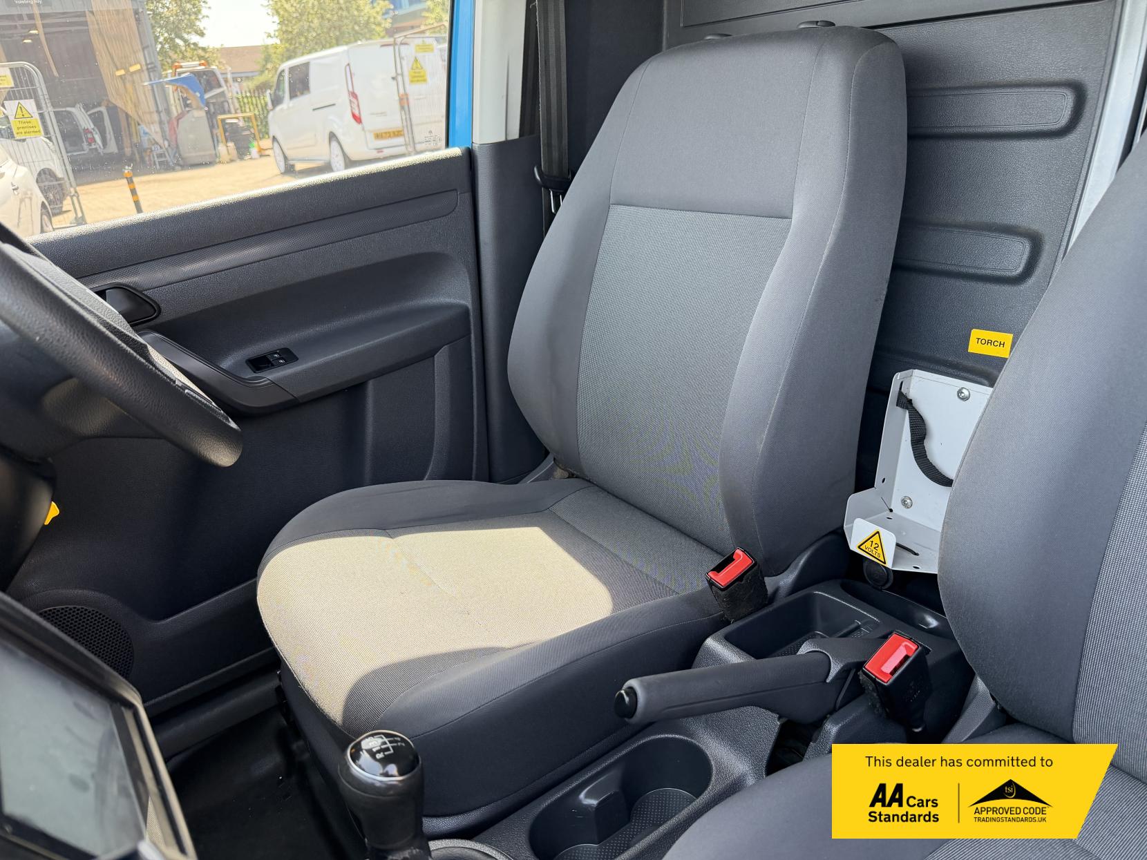2015 Volkswagen Caddy 1.6 TDI C20 Startline Panel Van 4dr Diesel Manual L1 H1 (149 g/km, 101 bhp) - Thumbnail 9