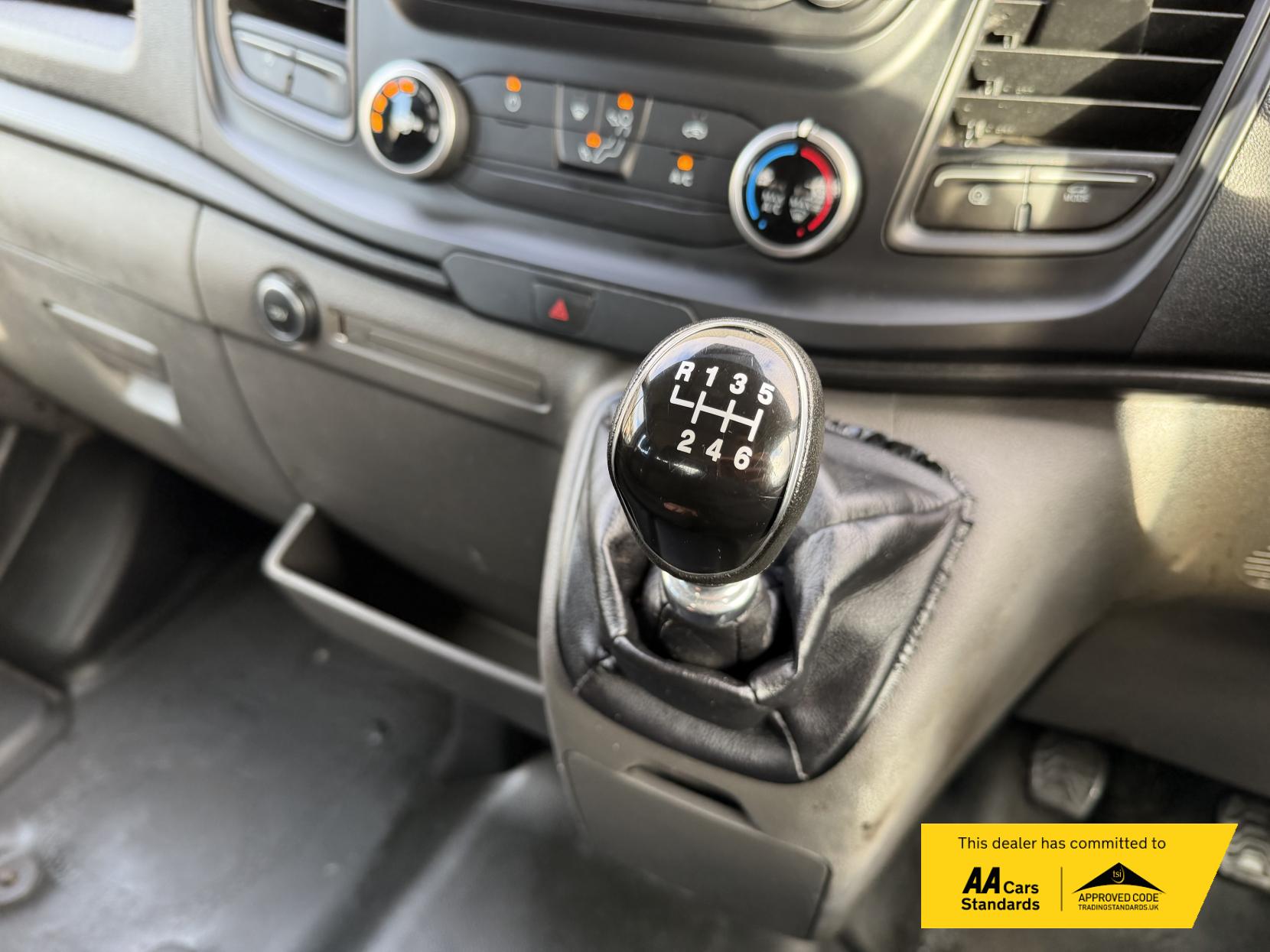 Ford Transit 2.0 350 EcoBlue Leader Tipper Double Cab 4dr Diesel Manual RWD L3 Euro 6 (s/s) (1-Way, 1-Stop) (130 ps)