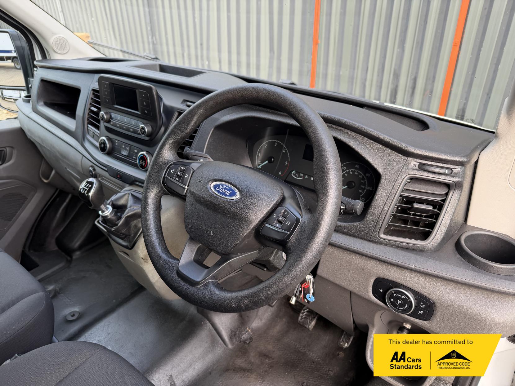 Ford Transit 2.0 350 EcoBlue Leader Tipper Double Cab 4dr Diesel Manual RWD L3 Euro 6 (s/s) (1-Way, 1-Stop) (130 ps)