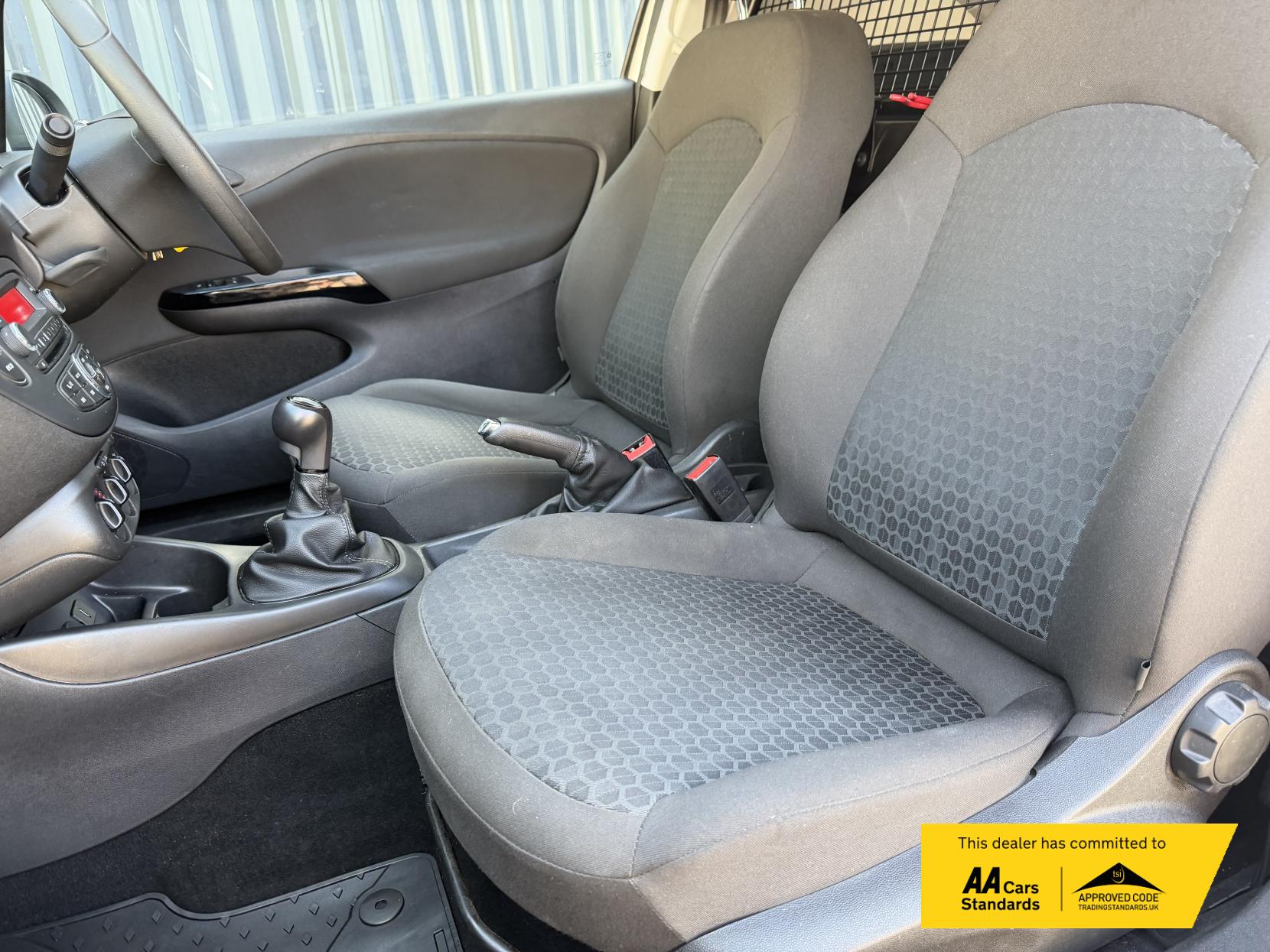 2018 Vauxhall Corsa Van 1.3 CDTi ecoFLEX Car Derived Van 3dr Diesel Manual FWD L1 H1 (s/s) Start/Stop (94 g/km, 94 bhp) - Thumbnail 8