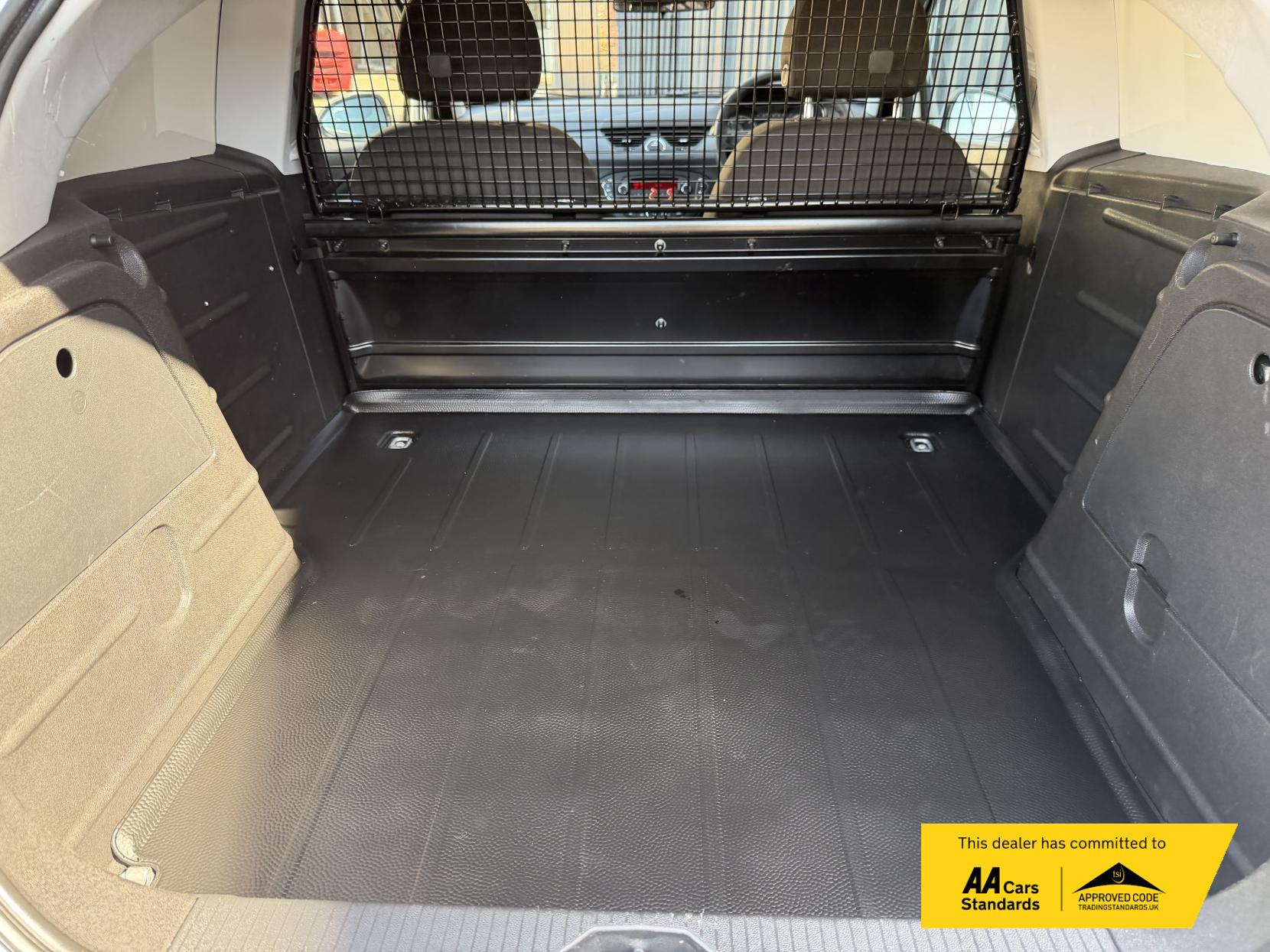2018 Vauxhall Corsa Van 1.3 CDTi ecoFLEX Car Derived Van 3dr Diesel Manual FWD L1 H1 (s/s) Start/Stop (94 g/km, 94 bhp) - Thumbnail 14
