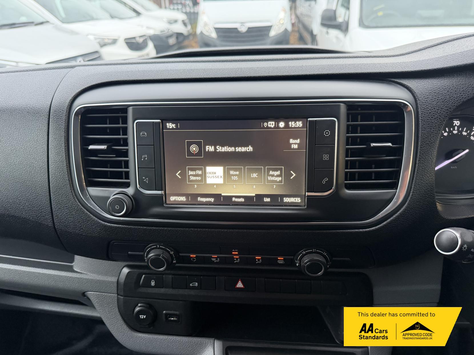 Vauxhall Vivaro 2.0 Turbo D 3100 Sportive Panel Van 5dr Diesel Auto L2 H1 Euro 6 (s/s) (120 ps)