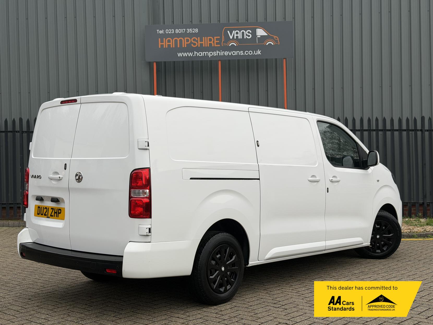 Vauxhall Vivaro 2.0 Turbo D 3100 Sportive Panel Van 5dr Diesel Auto L2 H1 Euro 6 (s/s) (120 ps)