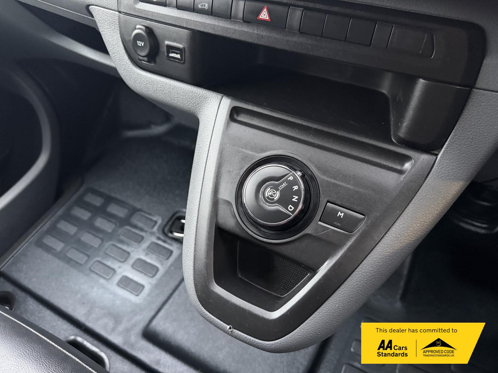 Vauxhall Vivaro 2.0 Turbo D 3100 Sportive Panel Van 5dr Diesel Auto L2 H1 Euro 6 (s/s) (120 ps)