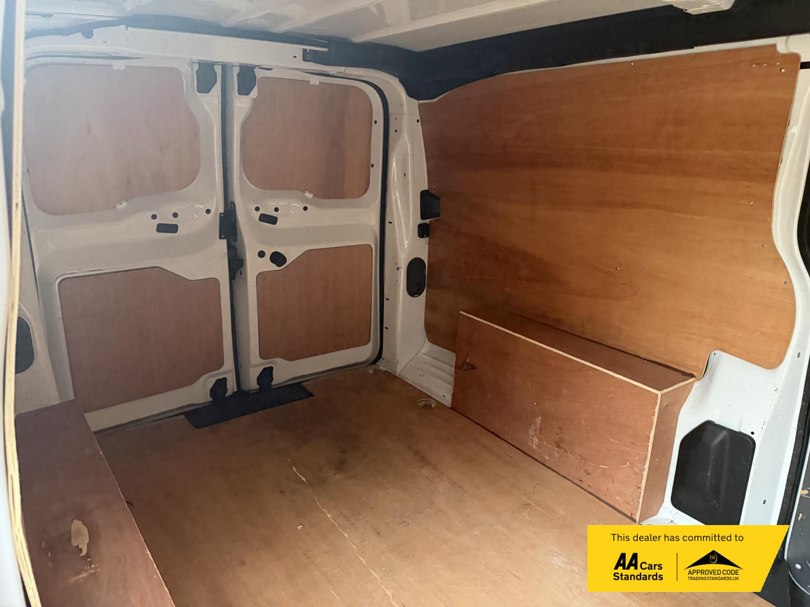 Vauxhall Vivaro 2.0 Turbo D 3100 Sportive Panel Van 5dr Diesel Auto L2 H1 Euro 6 (s/s) (120 ps)