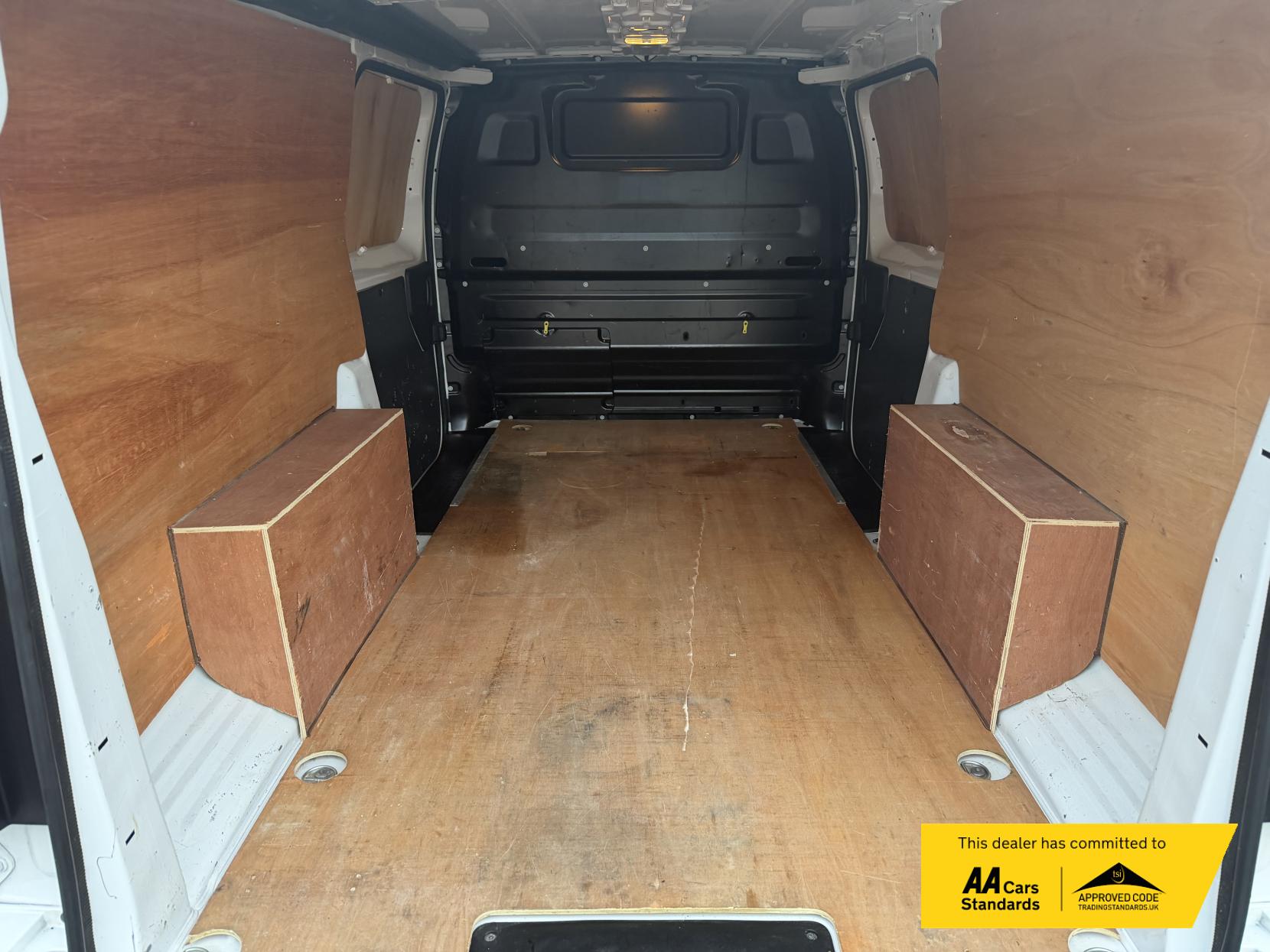 Vauxhall Vivaro 2.0 Turbo D 3100 Sportive Panel Van 5dr Diesel Auto L2 H1 Euro 6 (s/s) (120 ps)