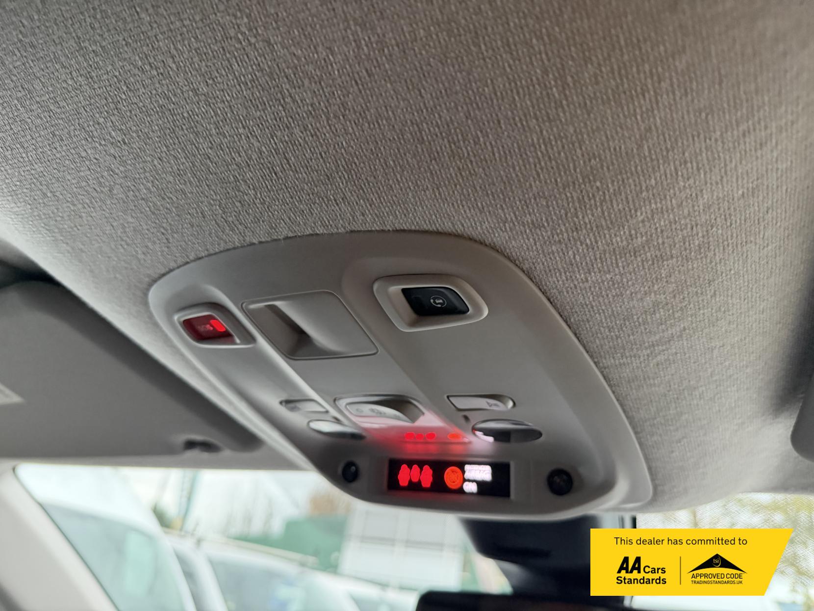 Vauxhall Vivaro 2.0 Turbo D 3100 Sportive Panel Van 5dr Diesel Auto L2 H1 Euro 6 (s/s) (120 ps)