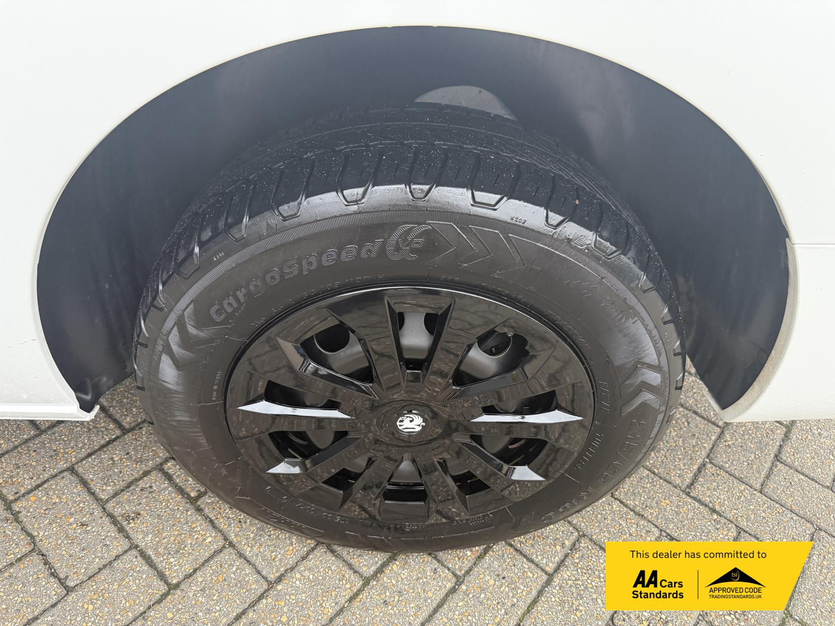 Vauxhall Vivaro 2.0 Turbo D 3100 Sportive Panel Van 5dr Diesel Auto L2 H1 Euro 6 (s/s) (120 ps)