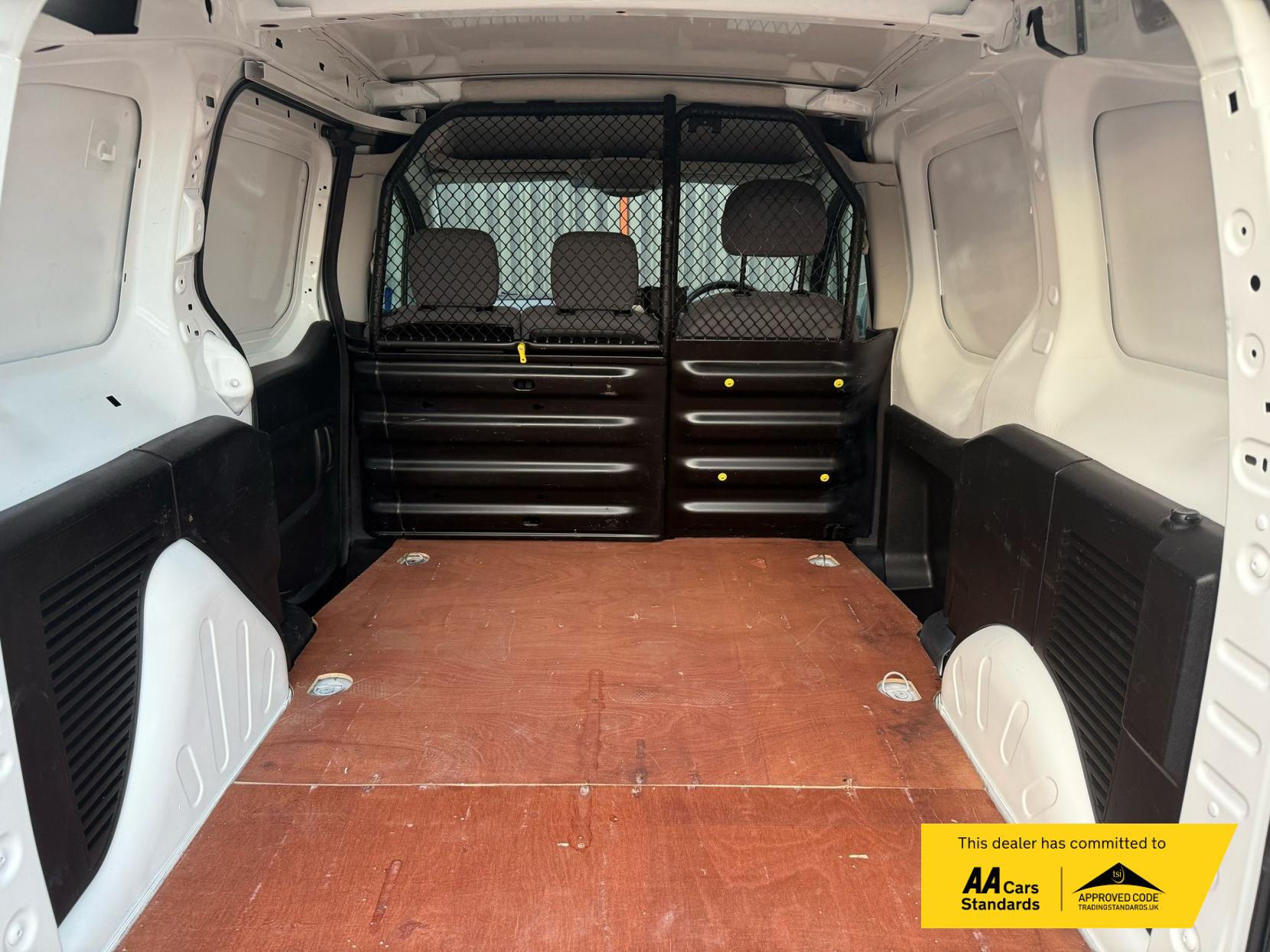 Peugeot Partner 1.6 HDi 850 Professional Panel Van 4dr Diesel Manual L1 (132 g/km, 90 bhp)