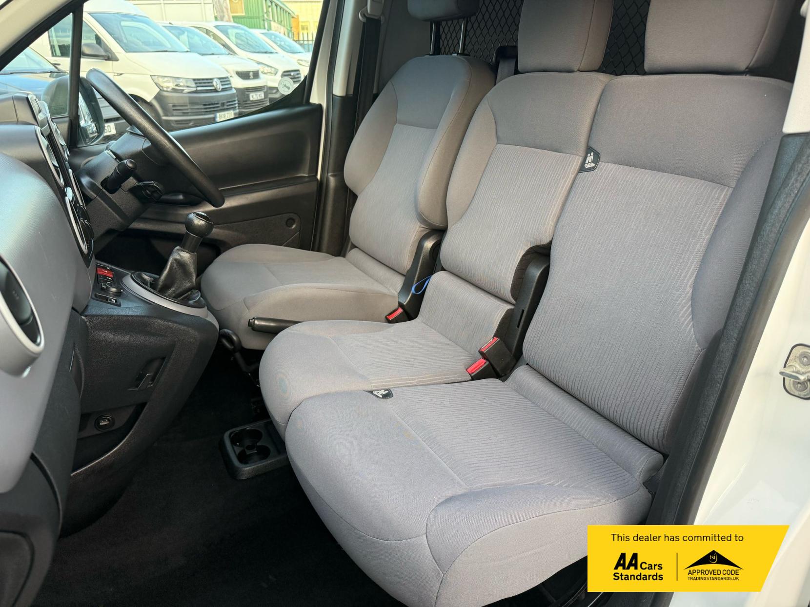Peugeot Partner 1.6 HDi 850 Professional Panel Van 4dr Diesel Manual L1 (132 g/km, 90 bhp)
