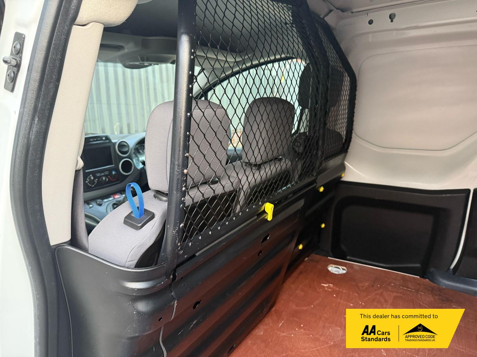 Peugeot Partner 1.6 HDi 850 Professional Panel Van 4dr Diesel Manual L1 (132 g/km, 90 bhp)