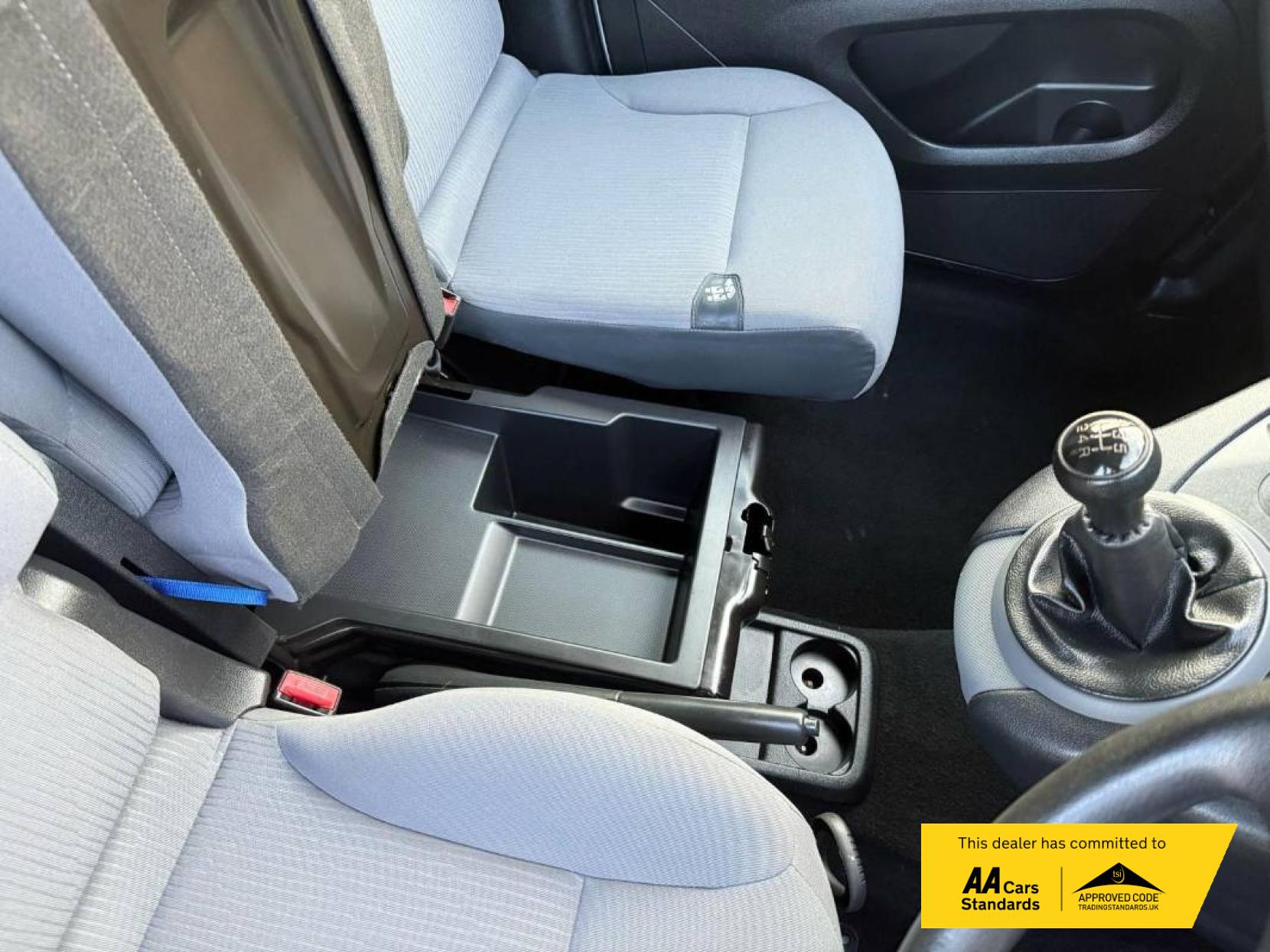 Peugeot Partner 1.6 HDi 850 Professional Panel Van 4dr Diesel Manual L1 (132 g/km, 90 bhp)