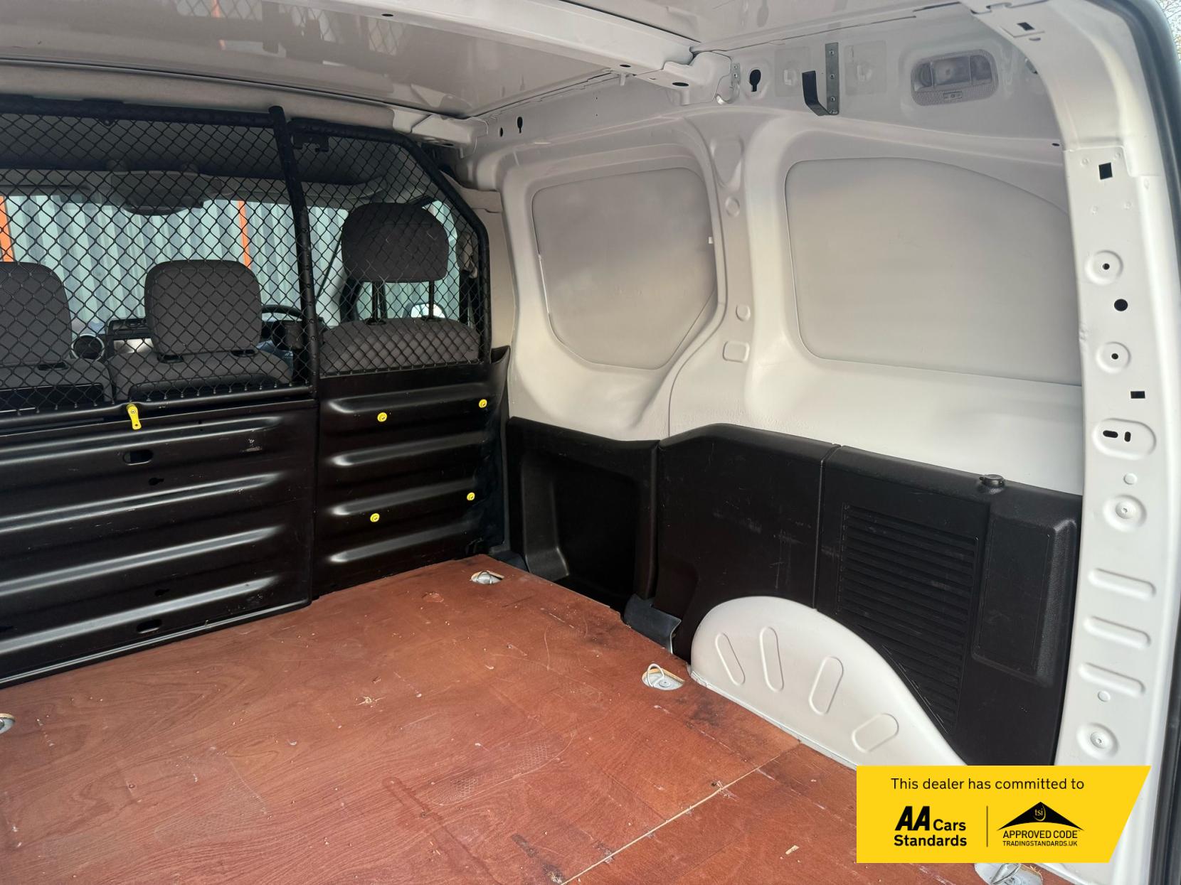 Peugeot Partner 1.6 HDi 850 Professional Panel Van 4dr Diesel Manual L1 (132 g/km, 90 bhp)